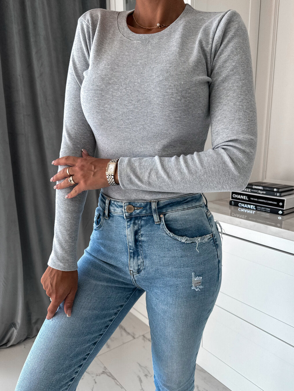 Simple Solid Color Round Neck New Long Sleeve Knit Top Women