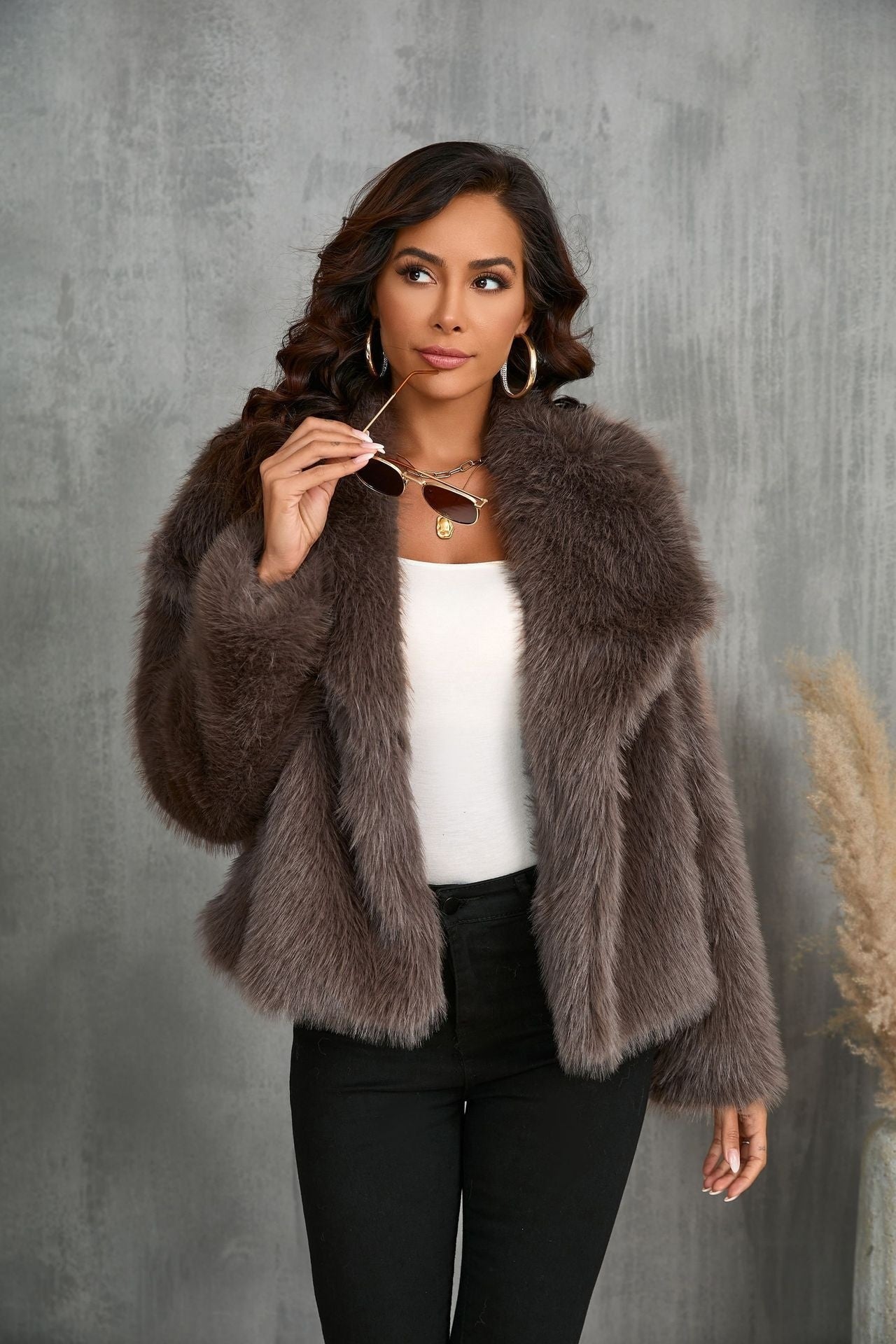 Large Lapel Fluffy Plush Artificial Fur Short