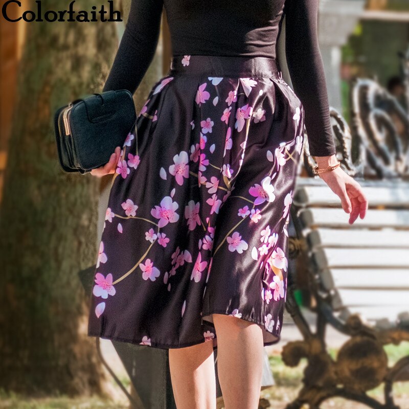 Mid-length umbrella skirt with satin print skirt