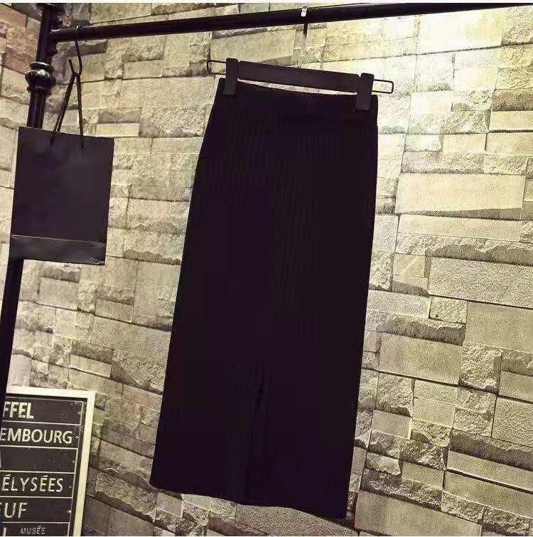 Womens Fashion High-Waisted Knitted Skirt With A Slit