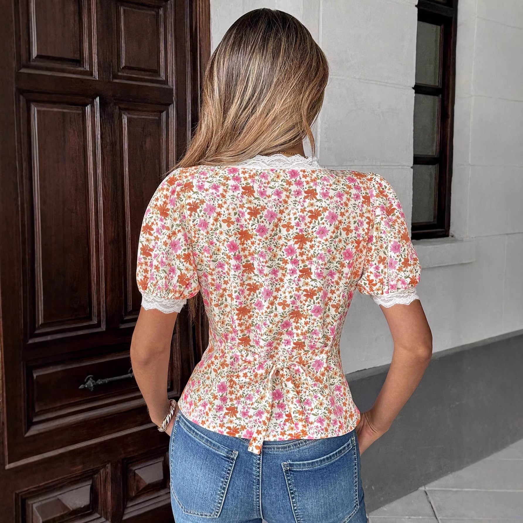 Womens High-End Romantic Printed Lace-trimmed V-neck Defined-waist Ruffle Hem Top