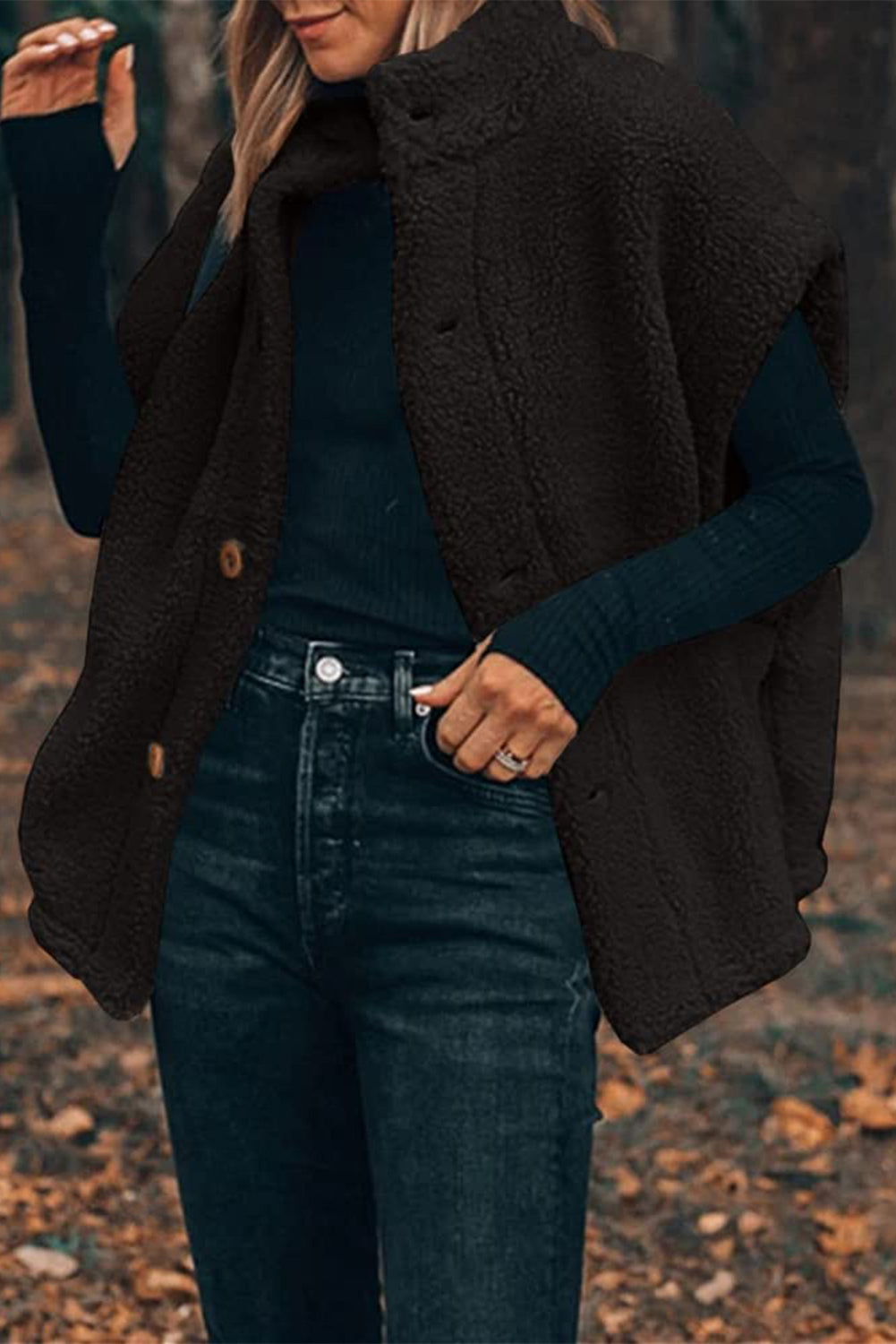 Cappotto gilet con colletto alla coreana con maniche in sherpa nero