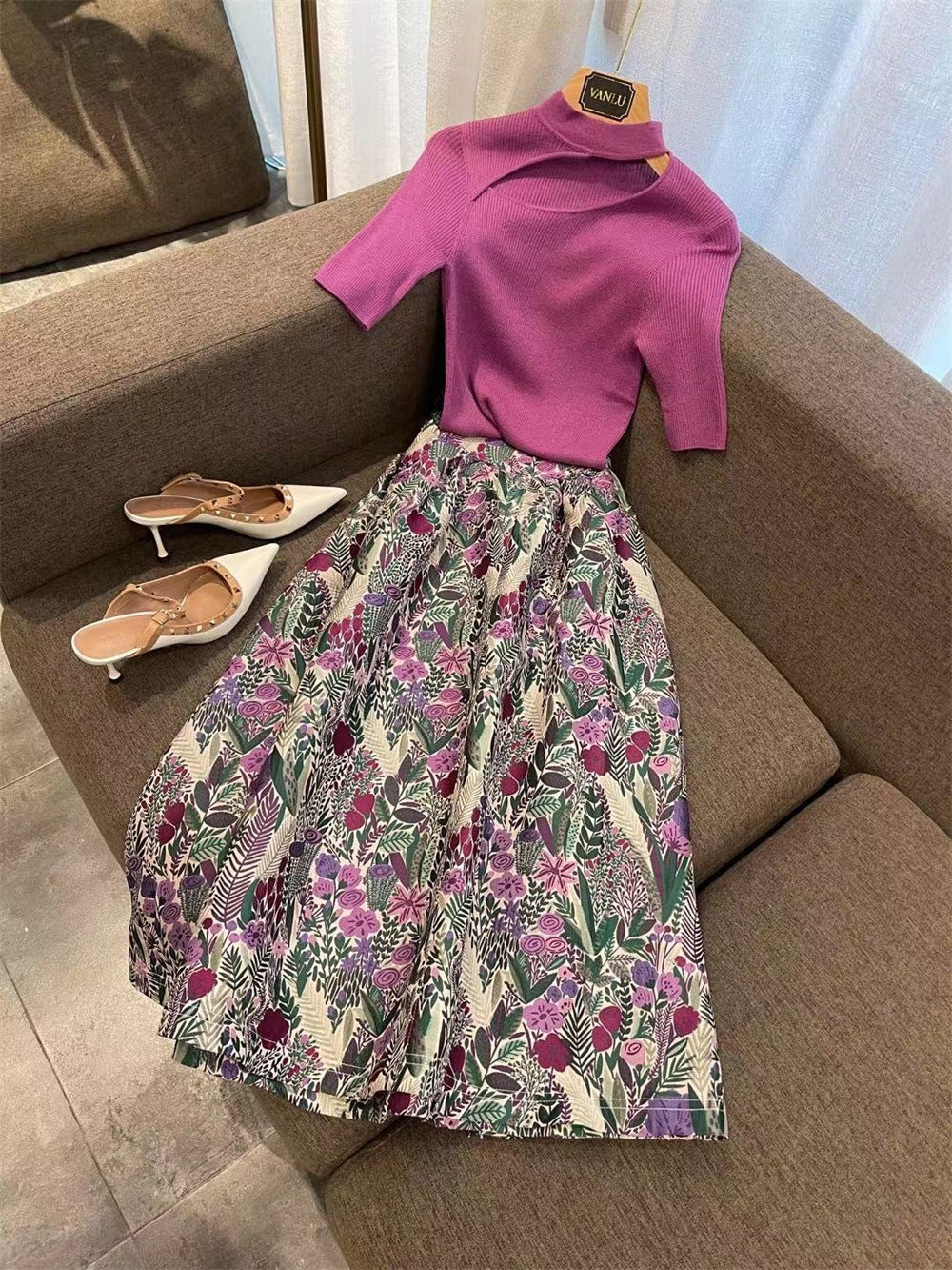 Vintage jacquard pleated puffy skirt with high waist and large hem