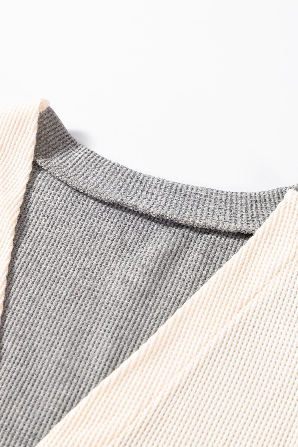 Cardigan frontale aperto con tasca patchwork a righe nere