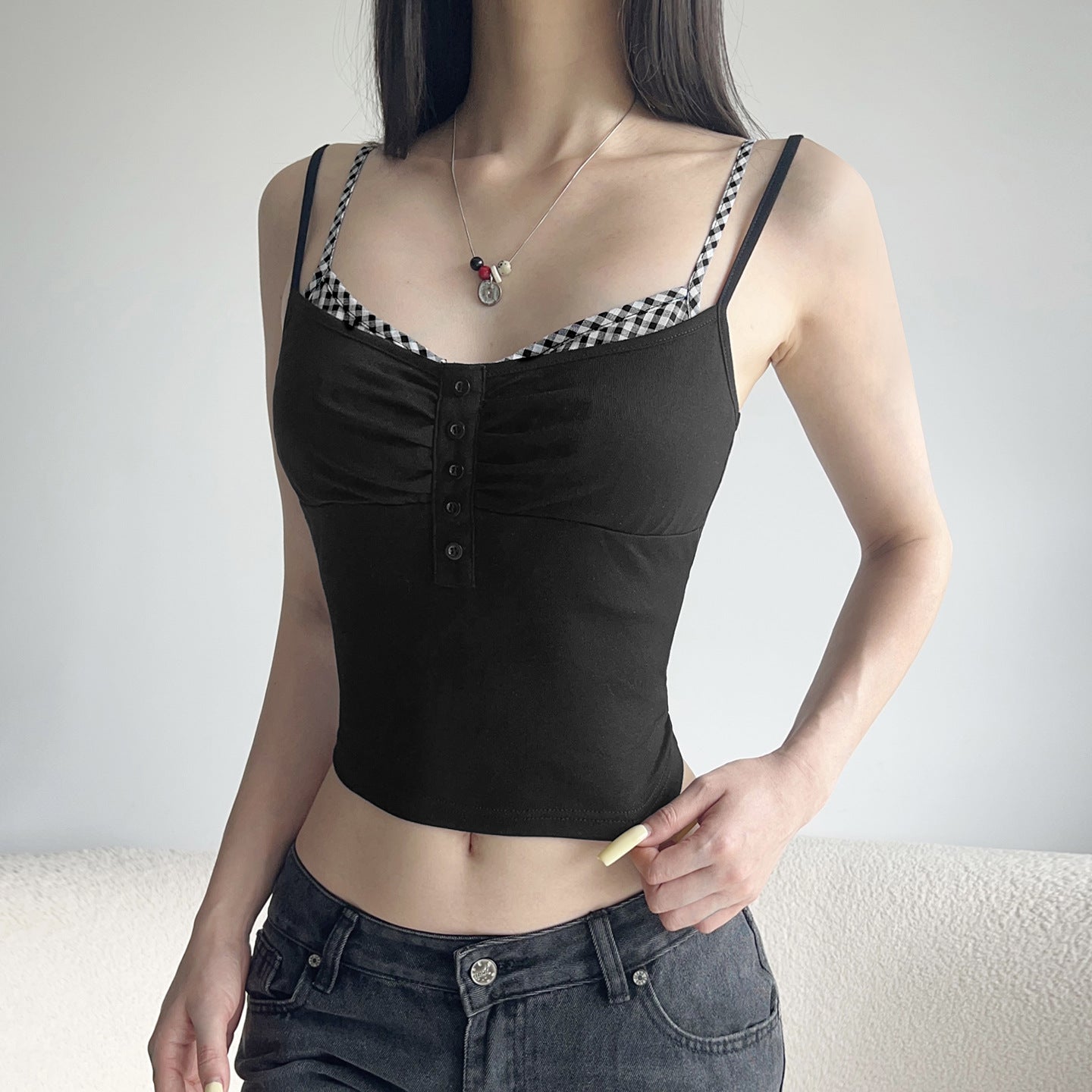 Contrast-Color Plaid Mock Two-Piece Cami Tank Top With A Slim Fit