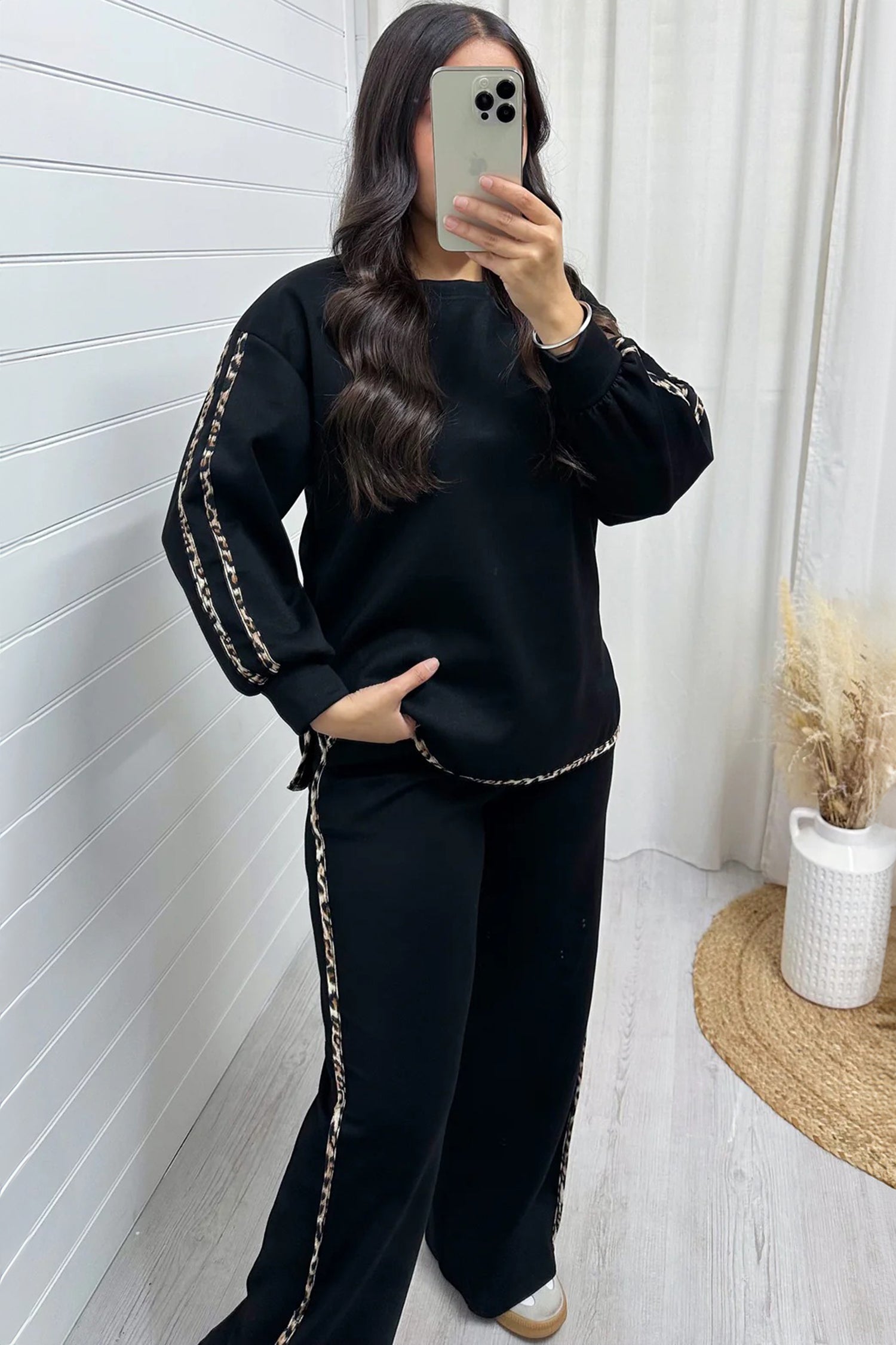 Black Contrast Leopard Trim Casual Sweatshirt Pant Set