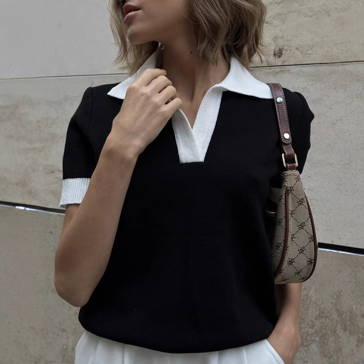 Elegant Commuter Polo-Neck Contrast-Color Loose Knit Top