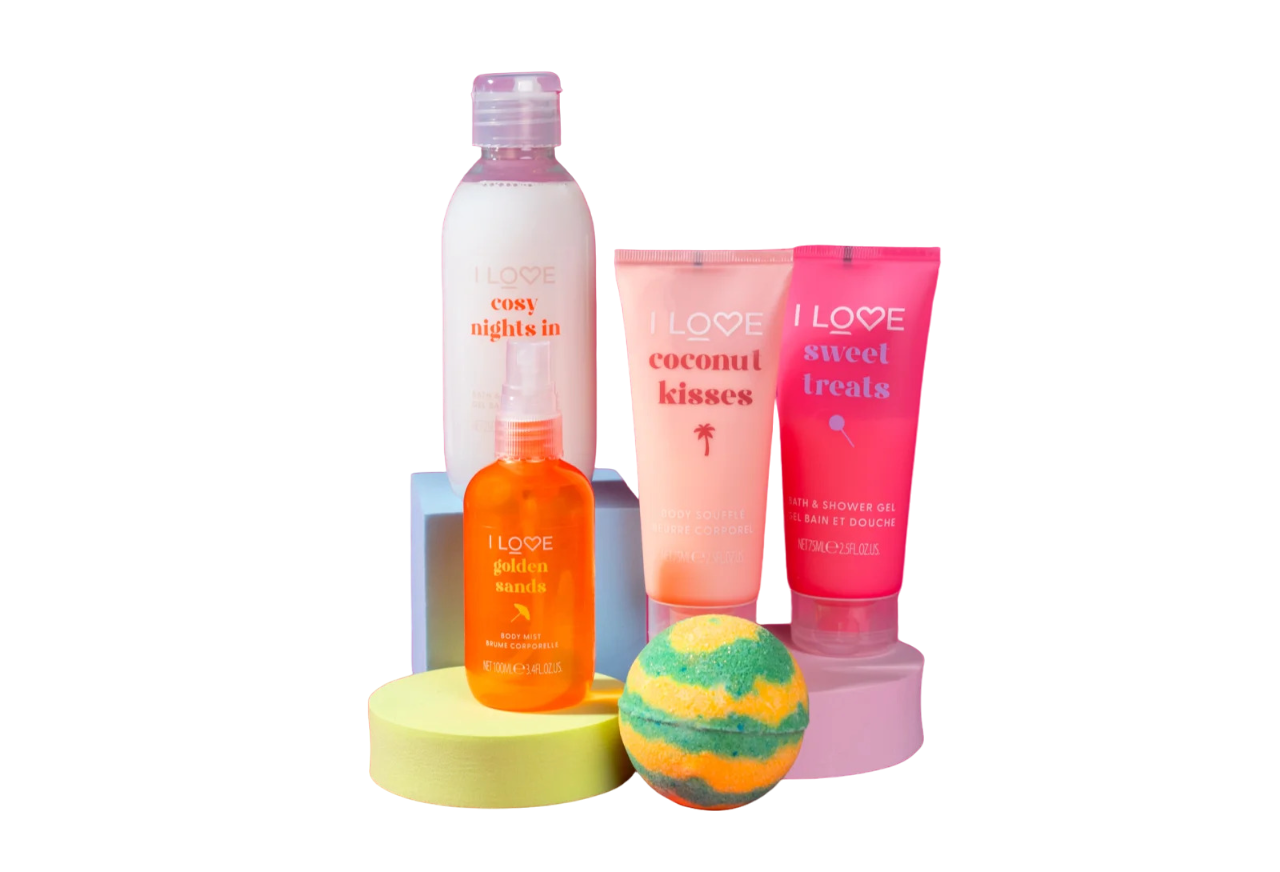 All Of You Set I Love: Coconut Kisses, Hydrating, Body Lotion, 75 ml + Pina Colada , Bath Bomb, 120 g + Golden Sands, Refreshing, Body Spray, 100 ml + Sweet Treats, Hydrating, Shower Gel, For All Skin Types, 75 ml + Cosy Night's, Hydrating, Shower Gel,...