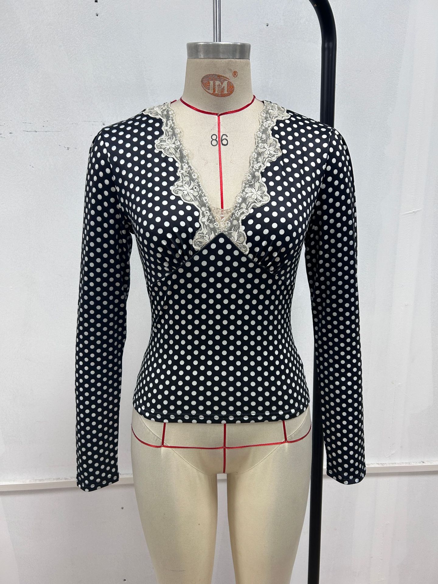 Cute V-neck Casual Bottoming Top For Women