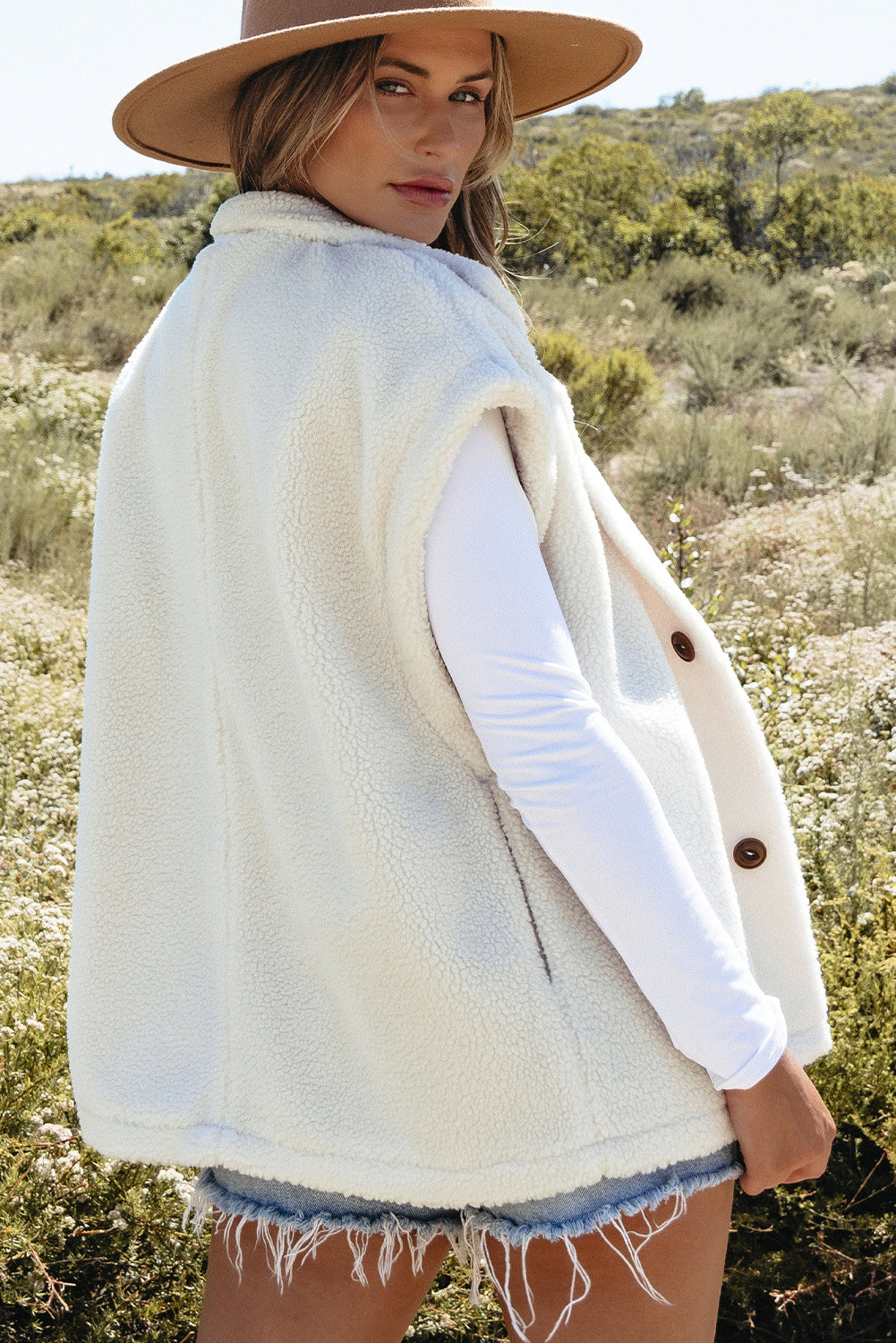 Cappotto gilet con colletto alla coreana con maniche in sherpa nero