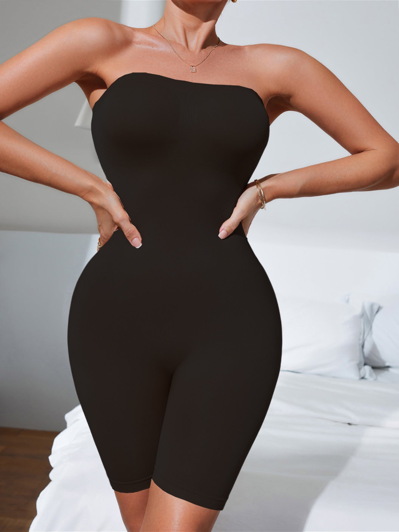 Women's Tummy-control One-piece Shapewear With A Halter Neckline