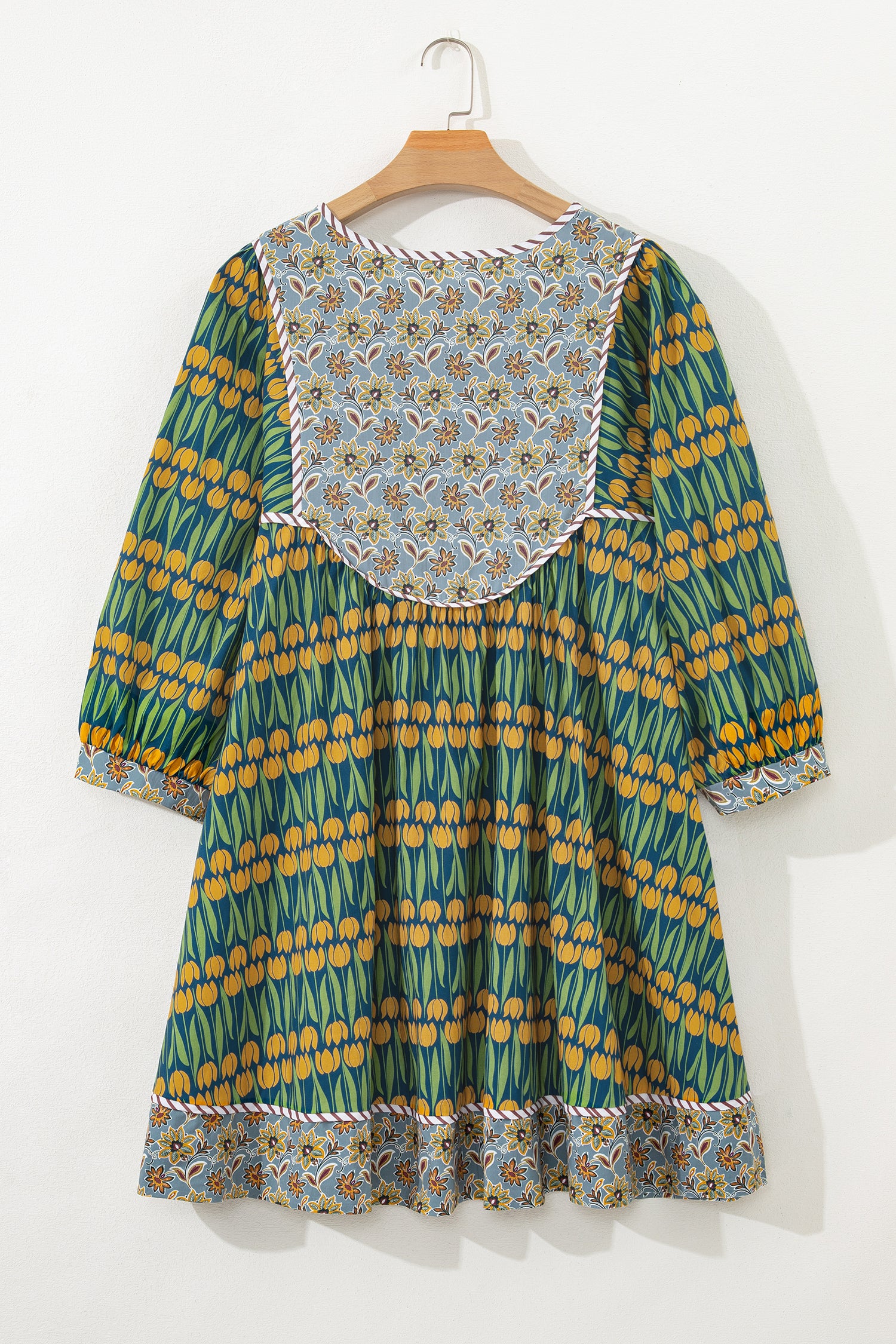 Green Plus Size Mixed Floral Print Striped Trim Loose Mini Dress