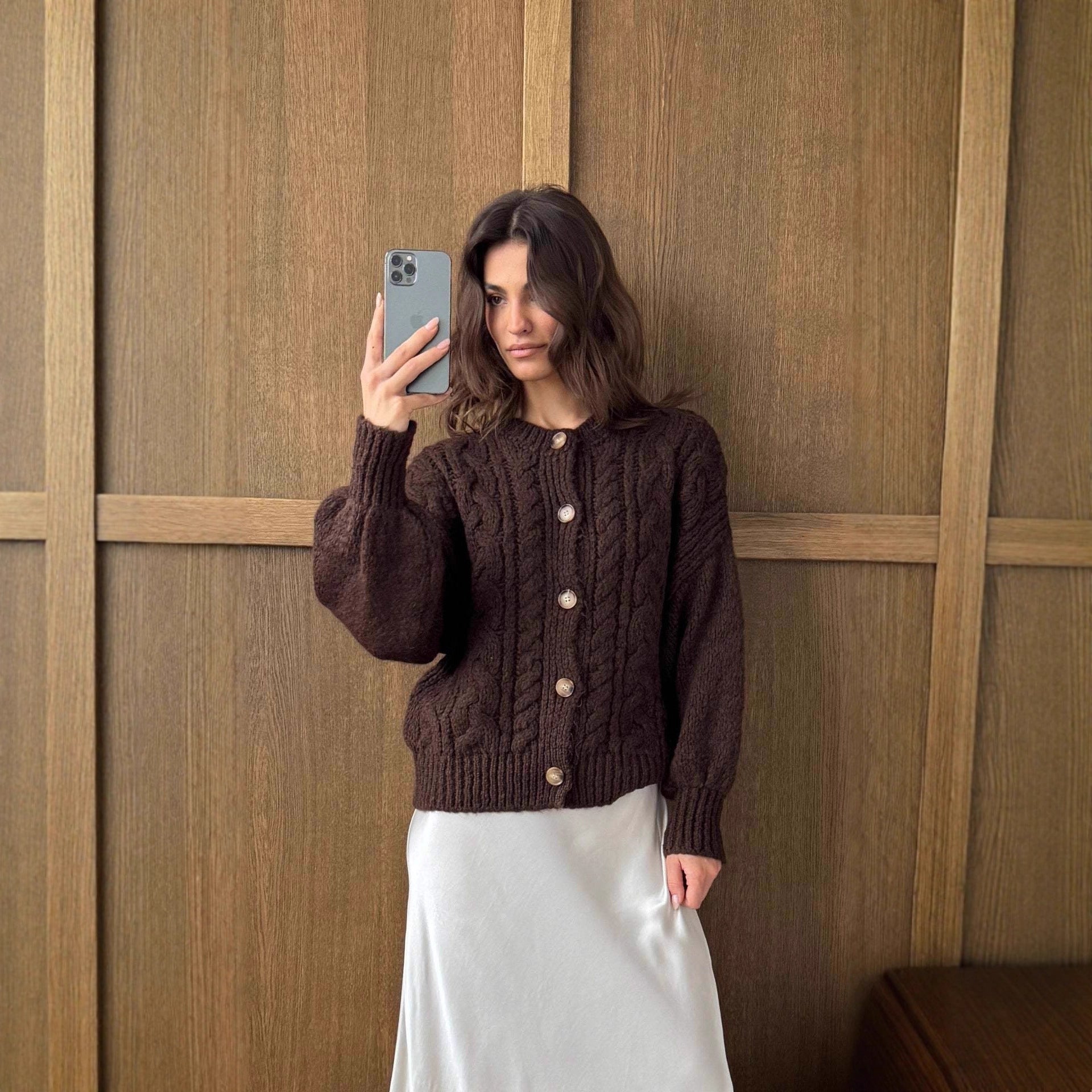 Twist Fashion Round Neck Retro Long Sleeve Sweater For Women