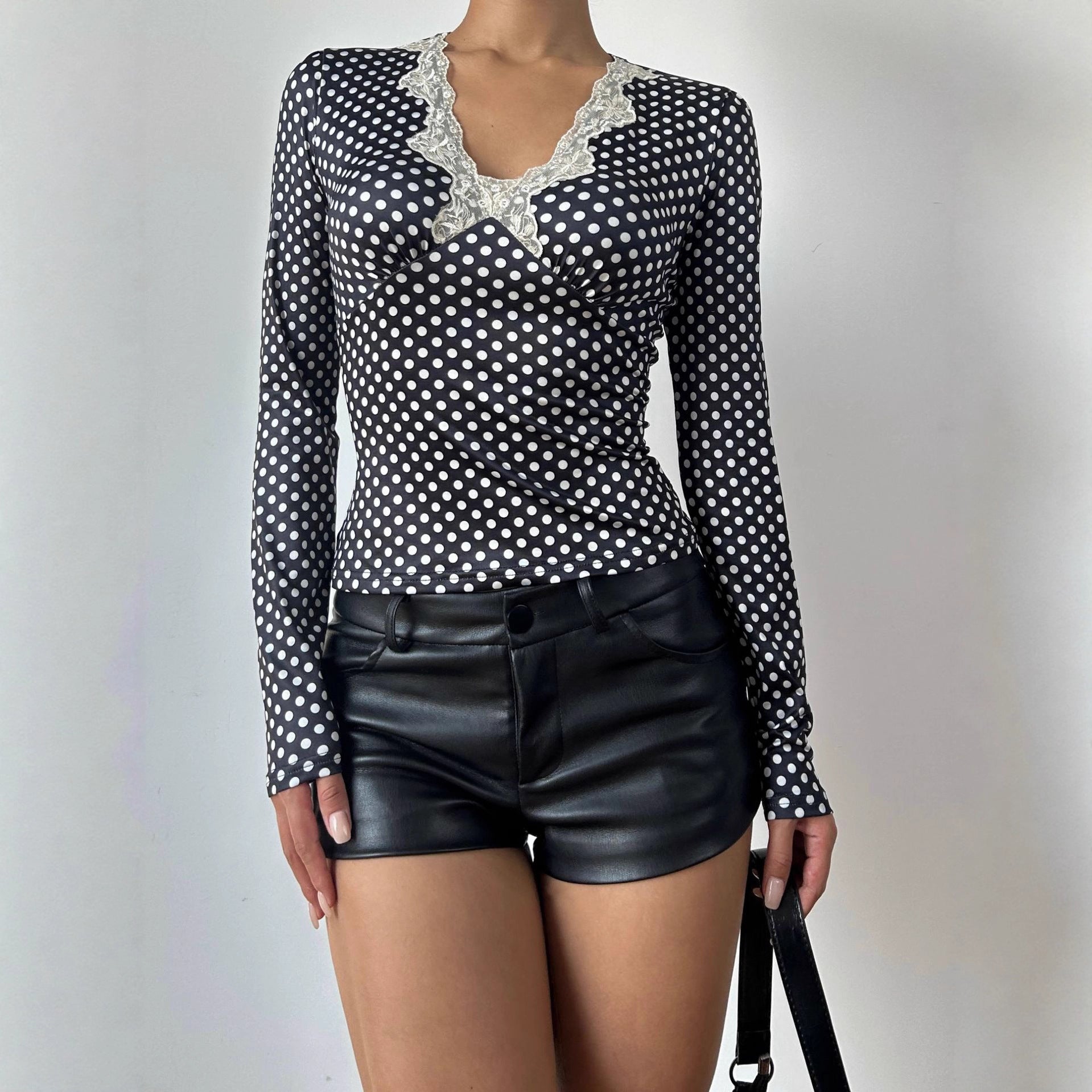 Cute V-neck Casual Bottoming Top For Women