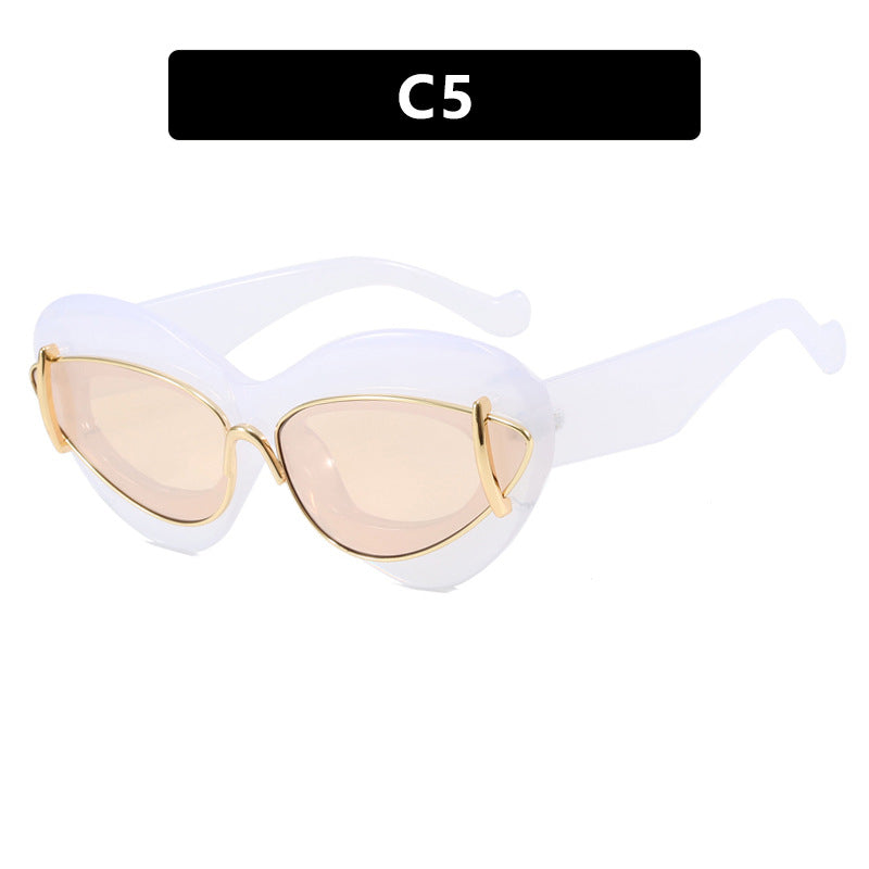 Exaggerated personality, cat eye sunglasses, new fashionable sunglasses, Instagram, internet celebrity, hip-hop sunglasses for women