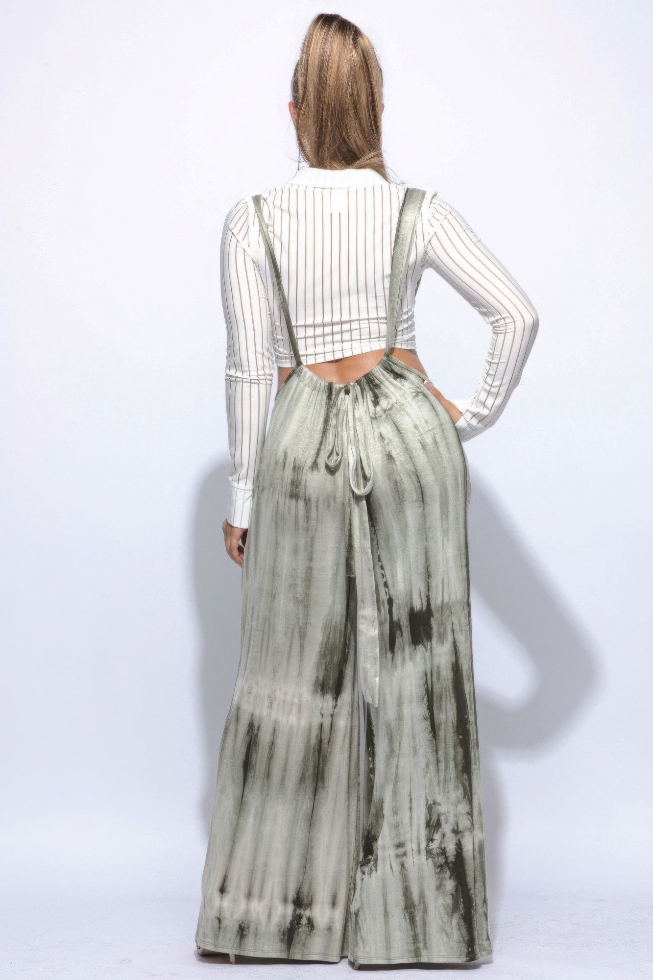 Tuta ampia con coulisse