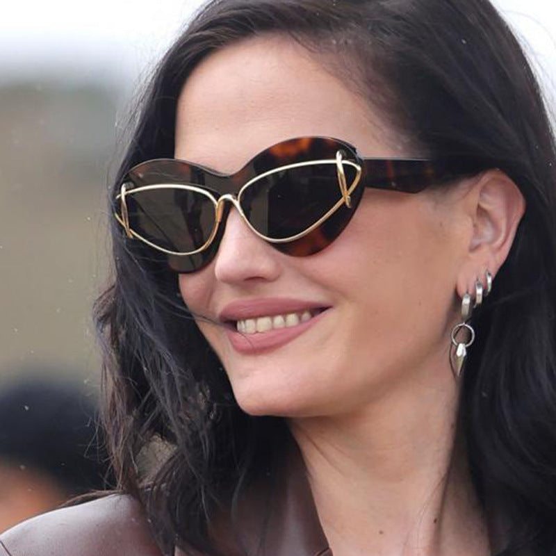Exaggerated personality, cat eye sunglasses, new fashionable sunglasses, Instagram, internet celebrity, hip-hop sunglasses for women