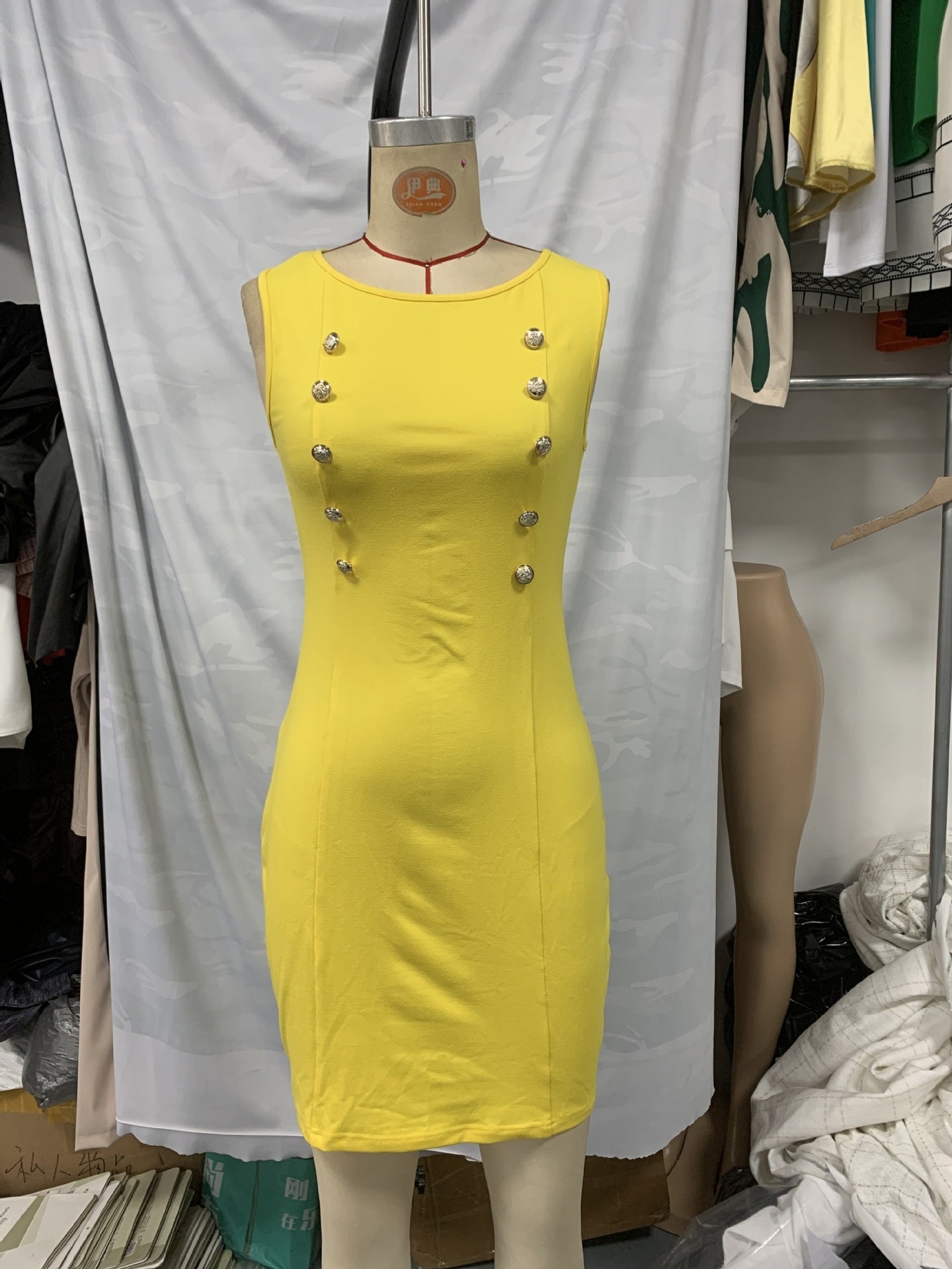 Fashionable And Minimalist Sleeveless Womens Dress