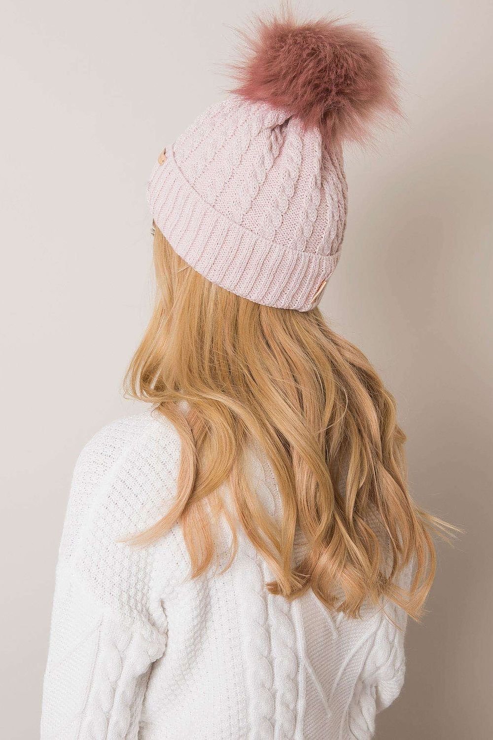 Cap model 187442 Rue Paris