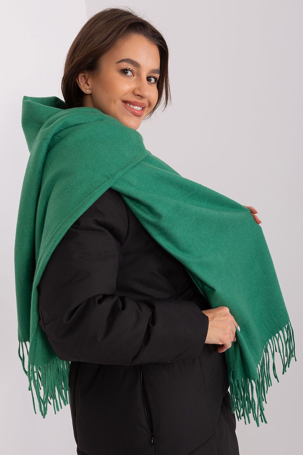 Shawl model 187608 AT