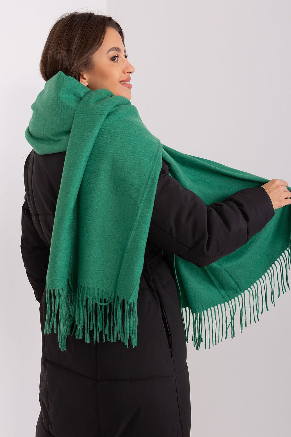Shawl model 187608 AT