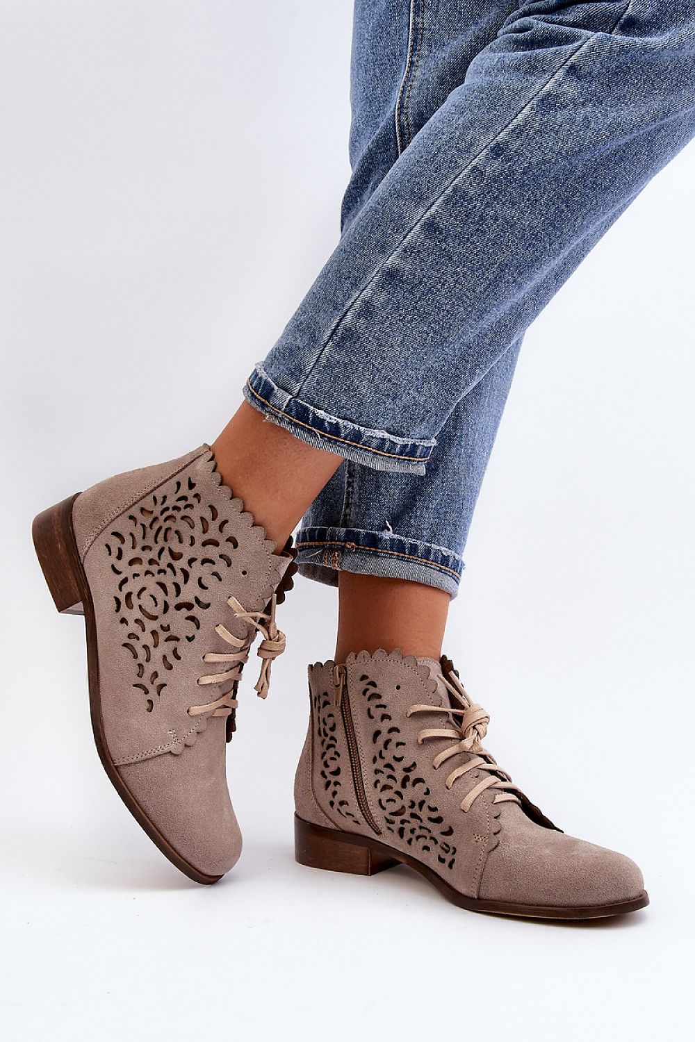 Boots model 191869 Step in style