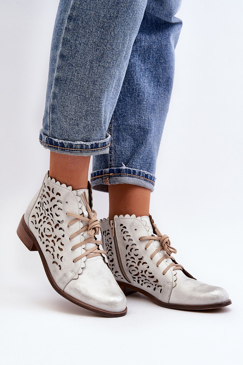 Boots model 191869 Step in style