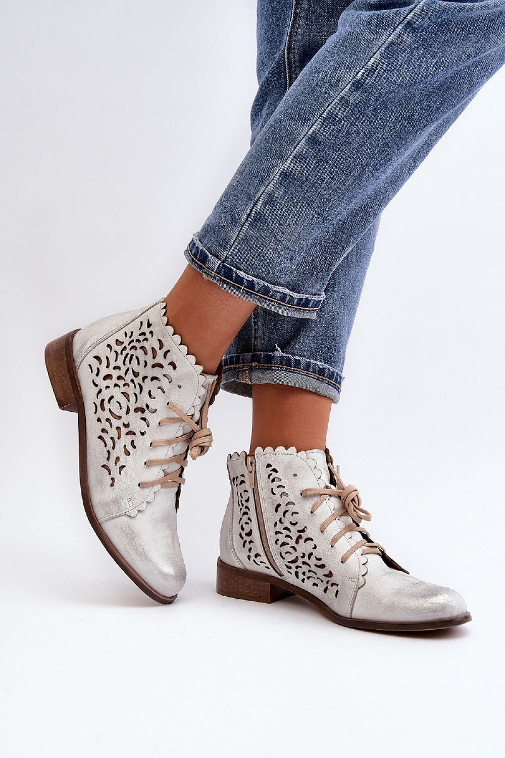 Boots model 191869 Step in style