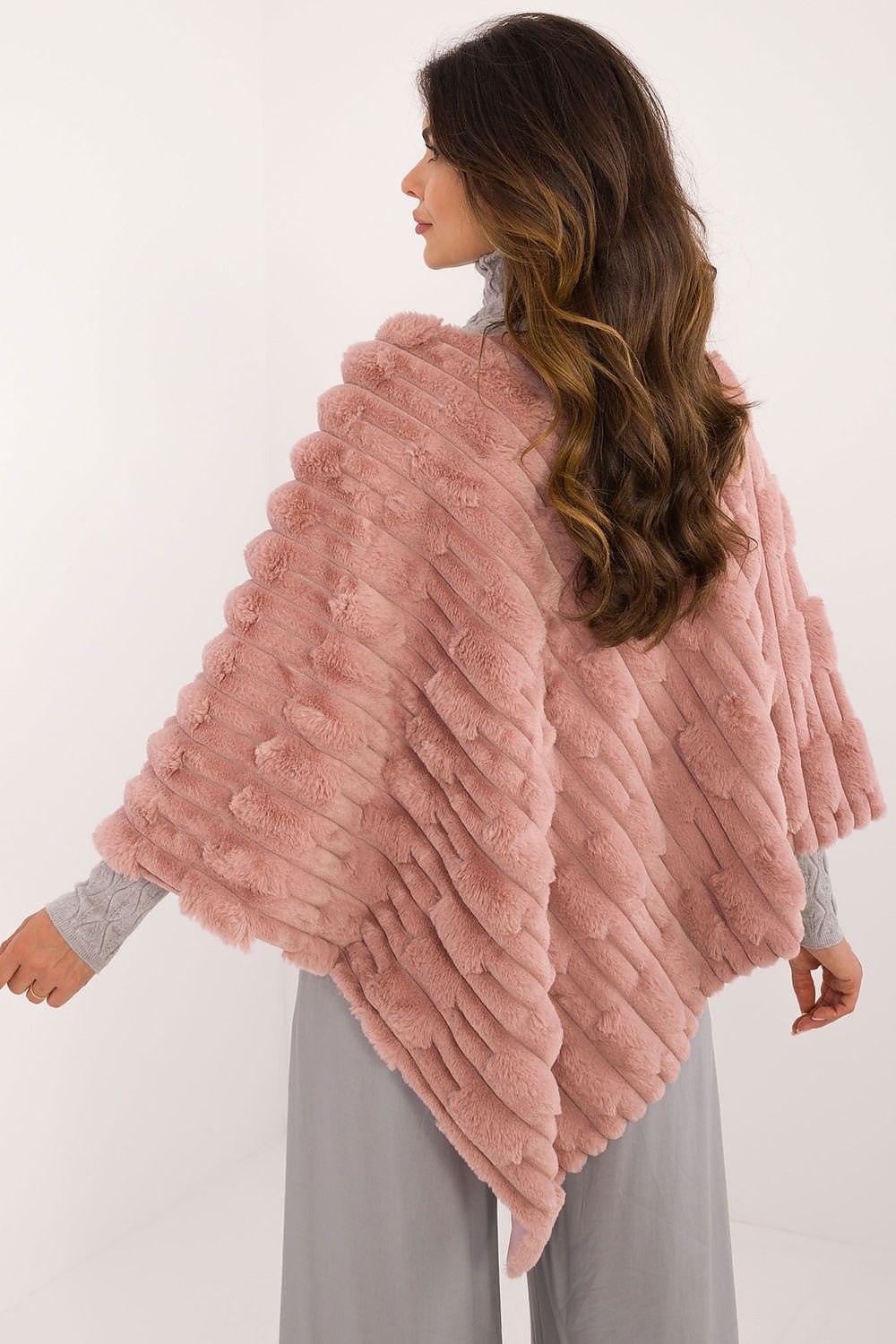 Poncho model 200205 AT