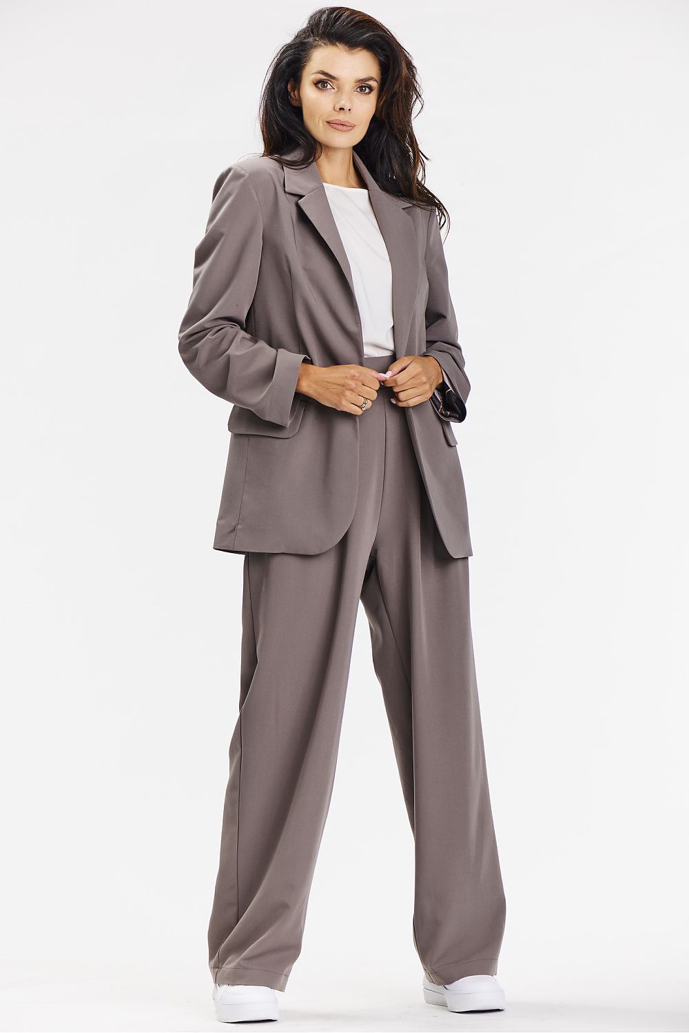 Women trousers model 201252 awama