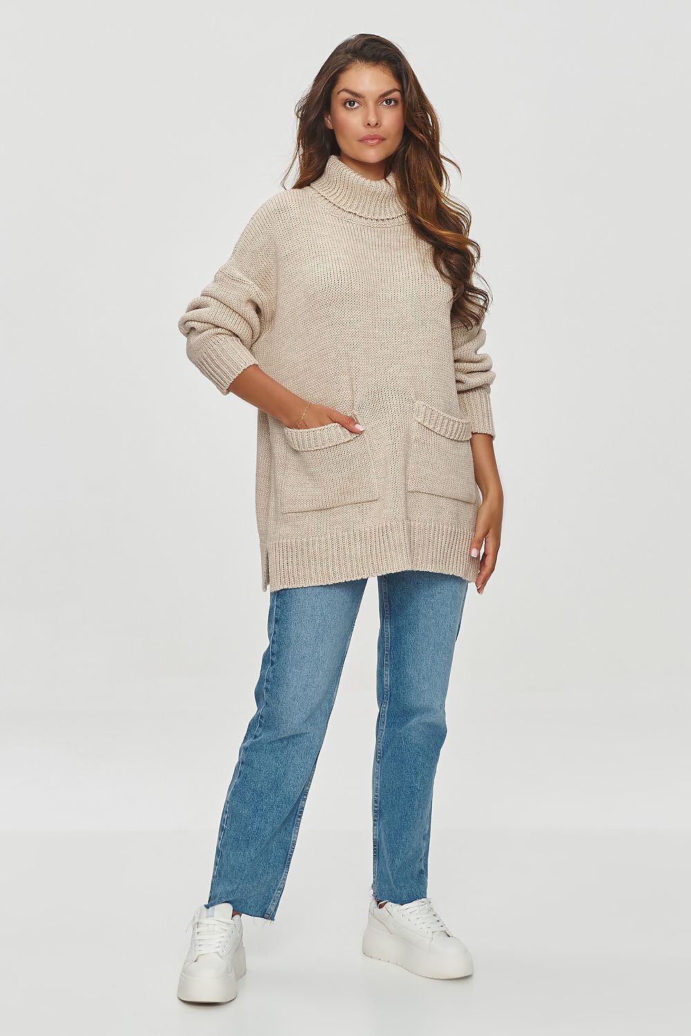 Turtleneck model 202969 Makadamia