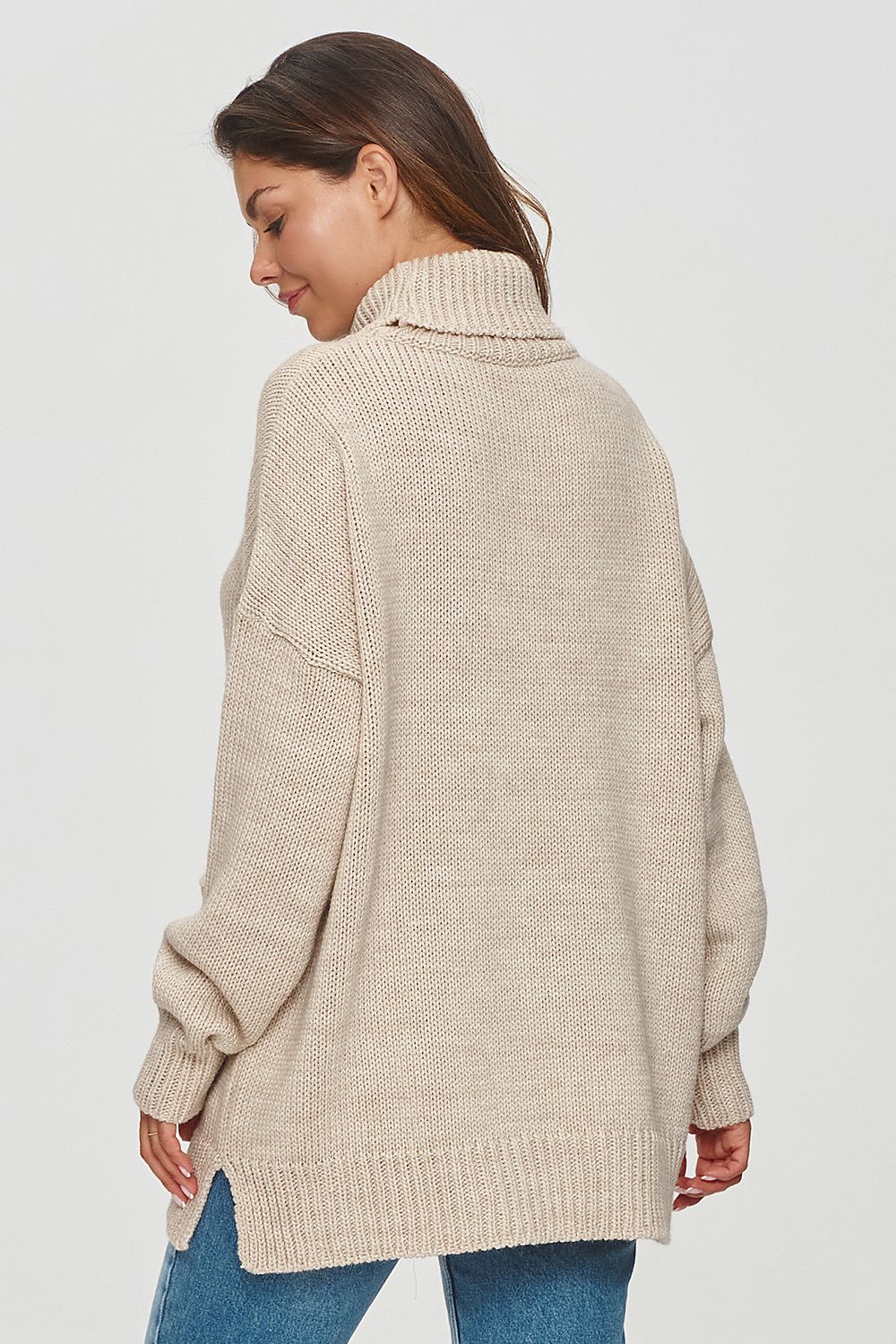 Turtleneck model 202969 Makadamia