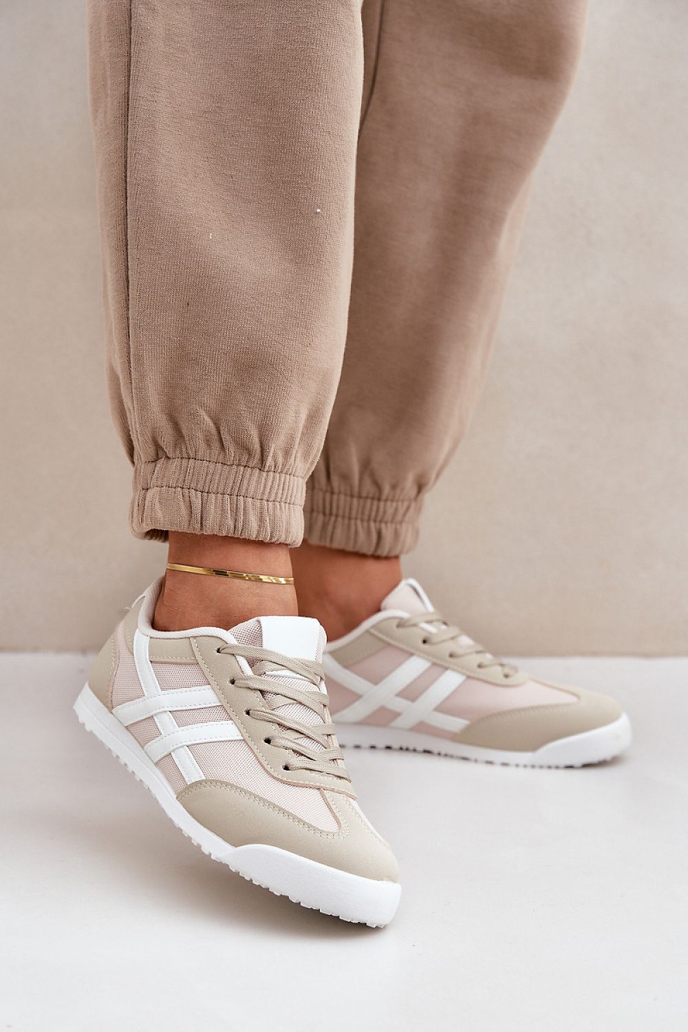 Sneakers model 206804 Step in style