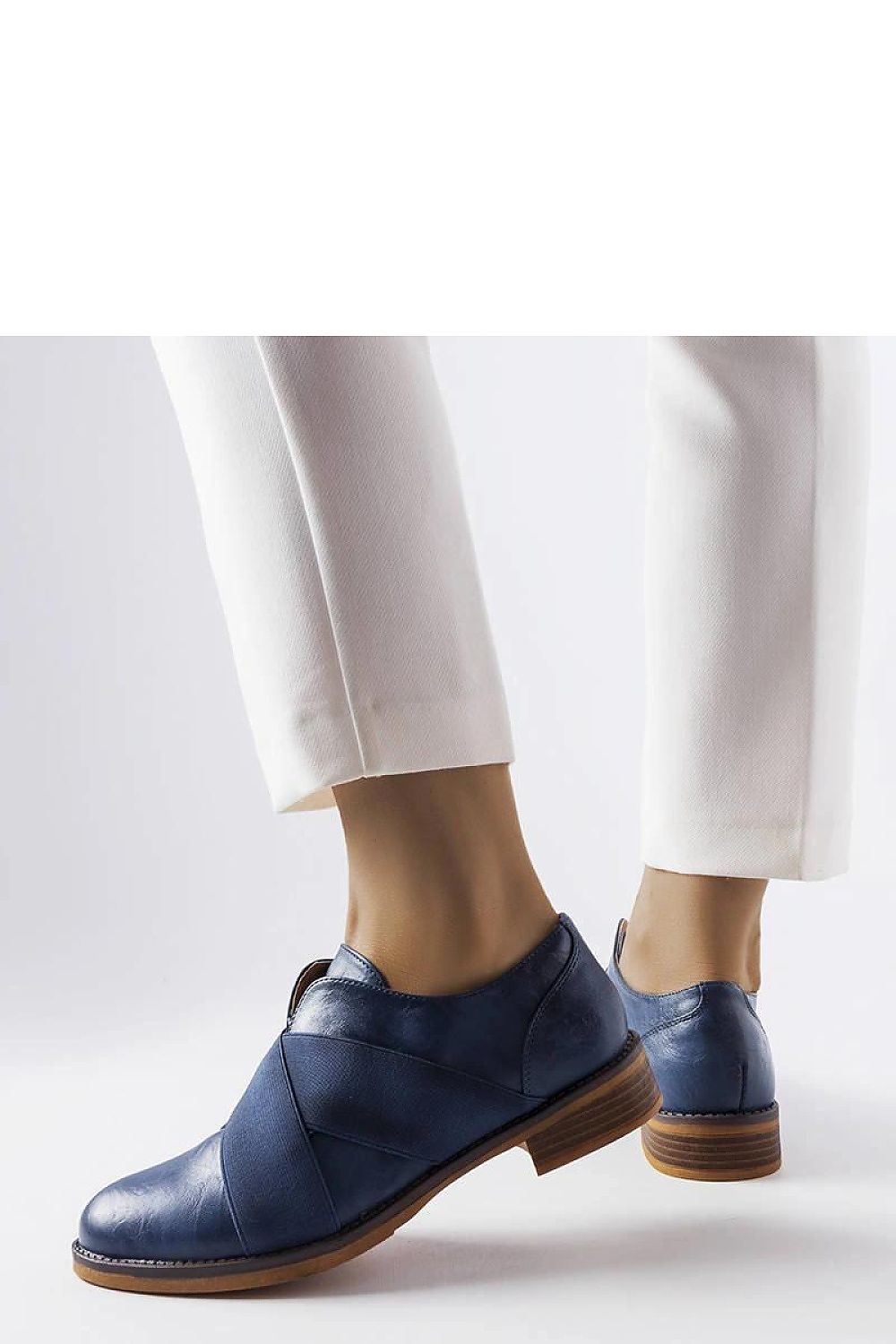 Half shoes model 207053 Solea