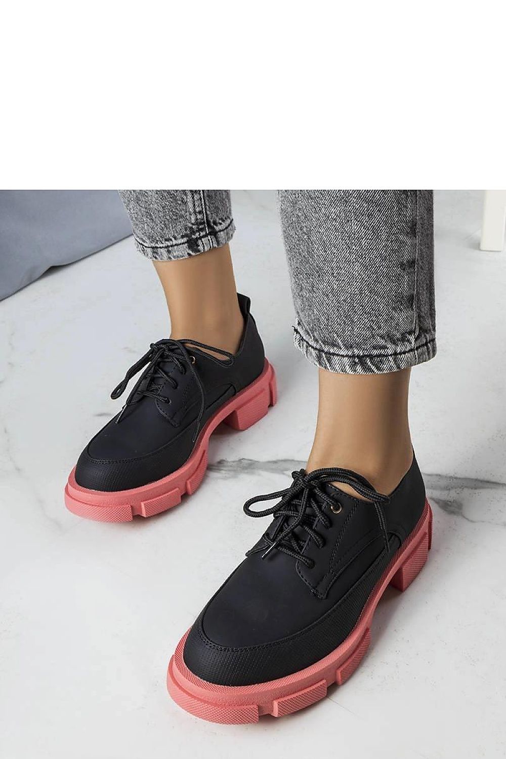 Half shoes model 207090 Solea