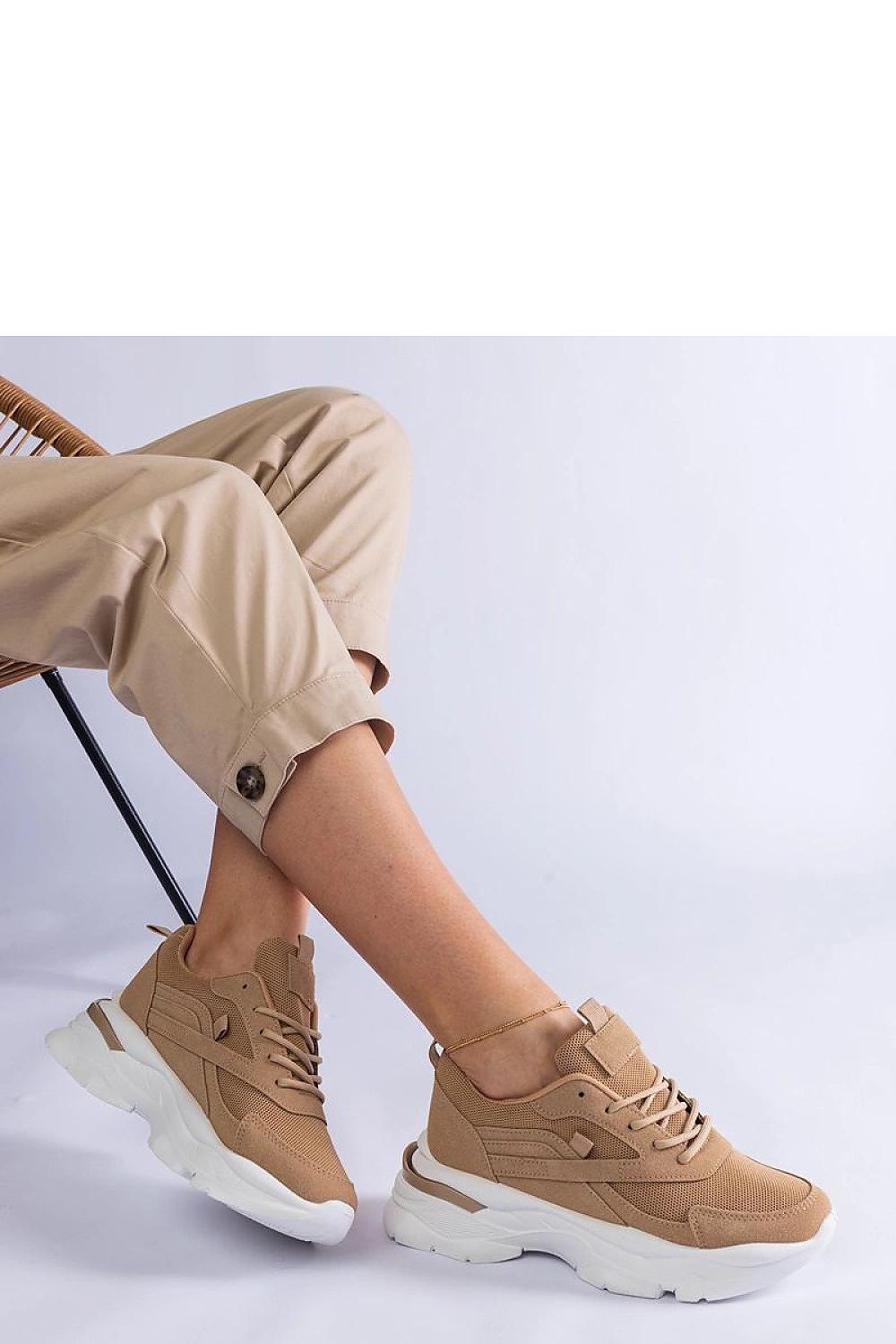 Sneakers model 207132 Solea