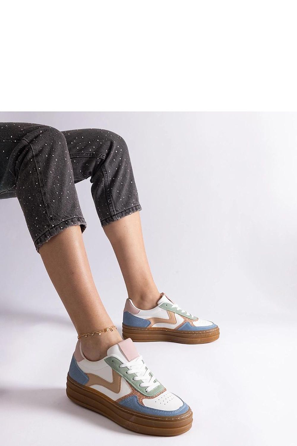 Sneakers model 207182 Solea