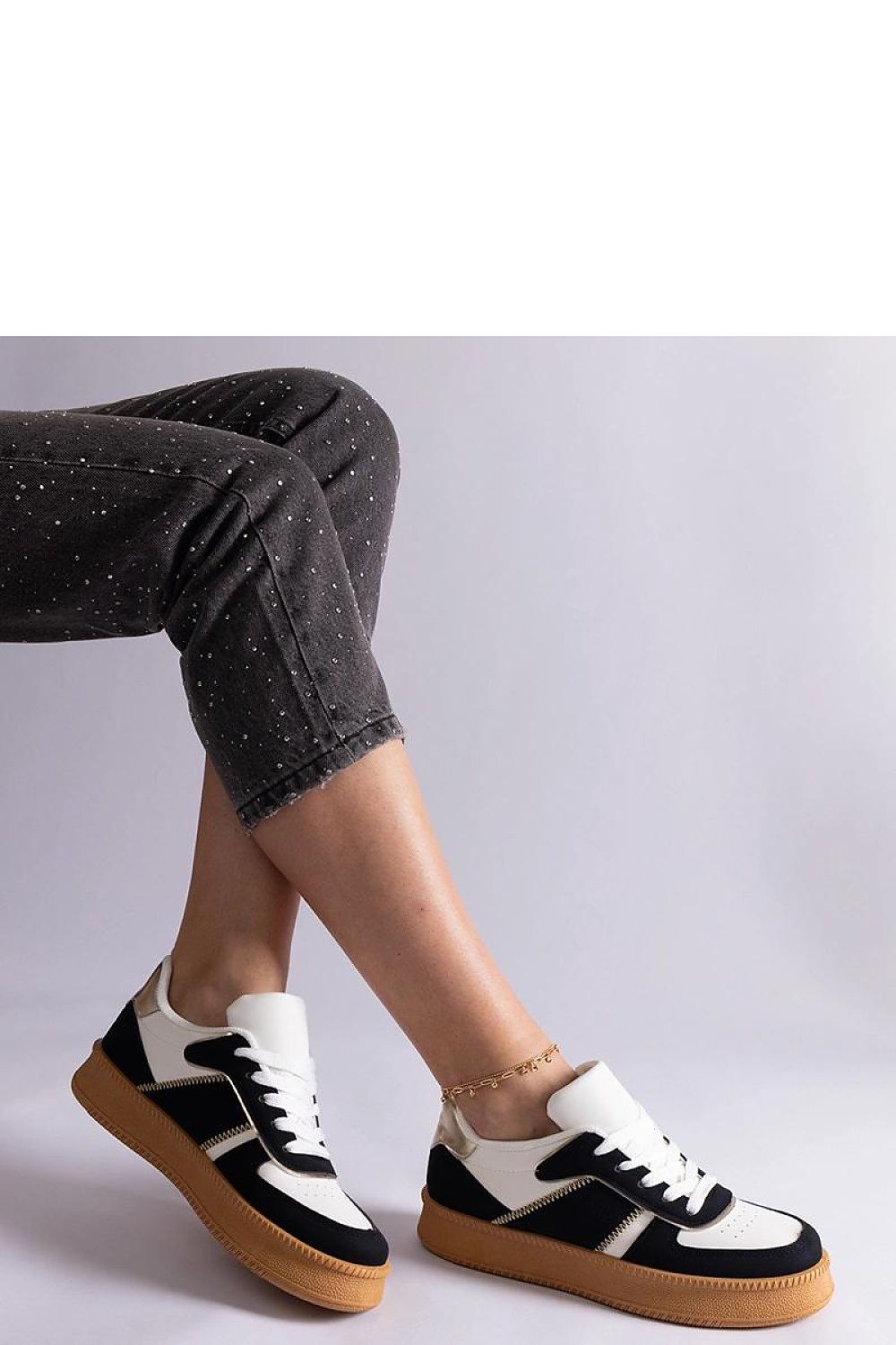 Sneakers model 207185 Solea