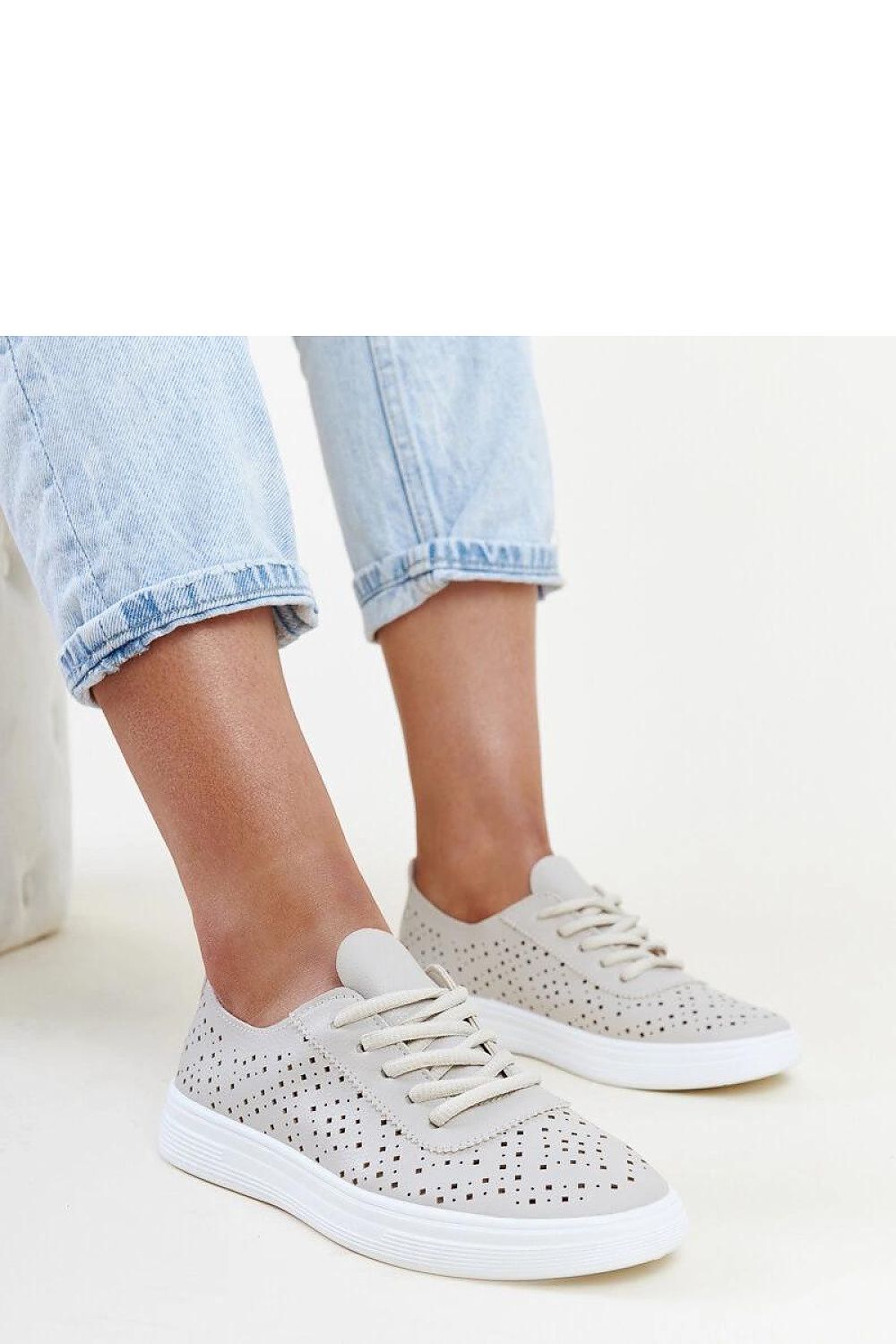 Sneakers model 207322 Solea