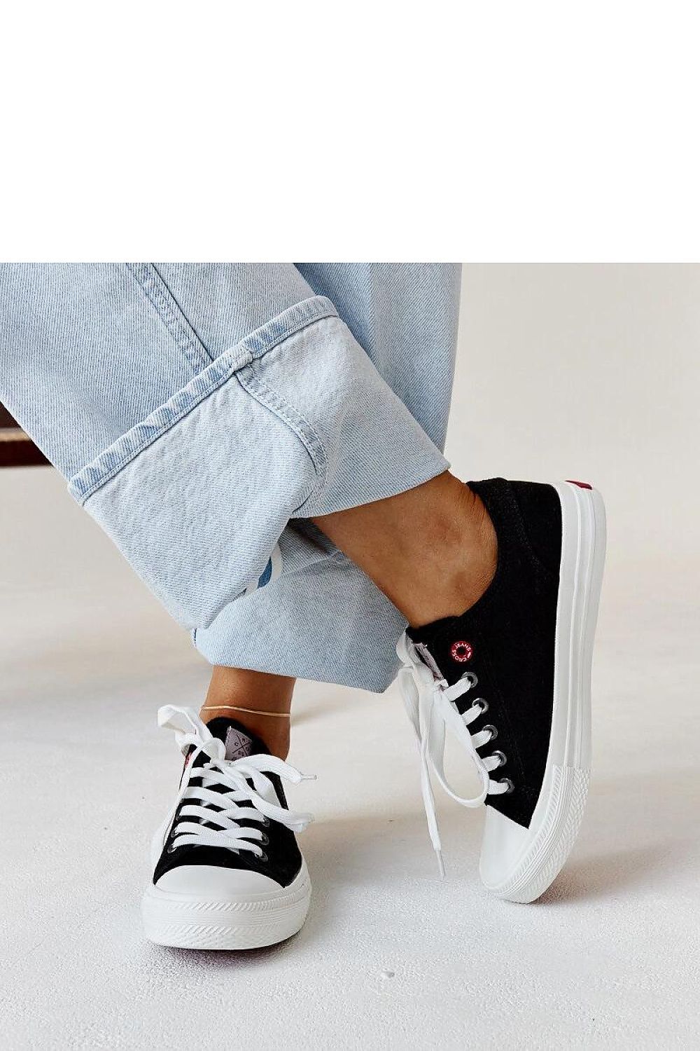 Sneakers model 207362 Solea