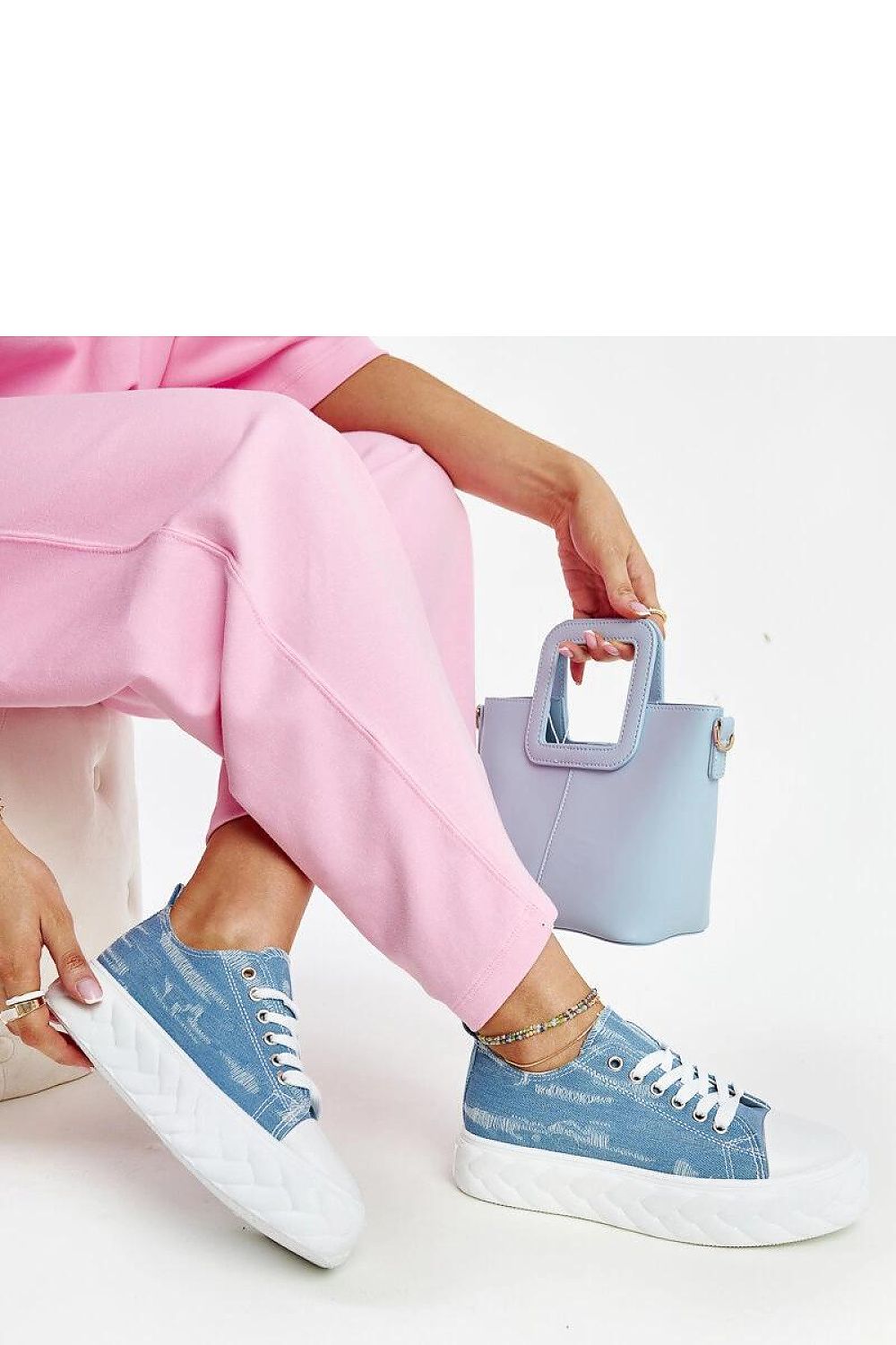 Sneakers model 207498 Solea