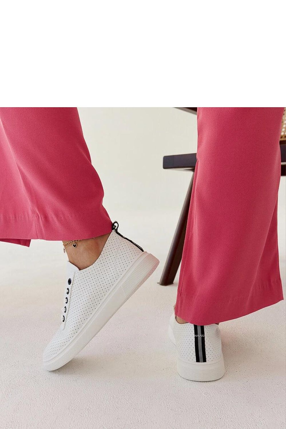 Sneakers model 207517 Solea