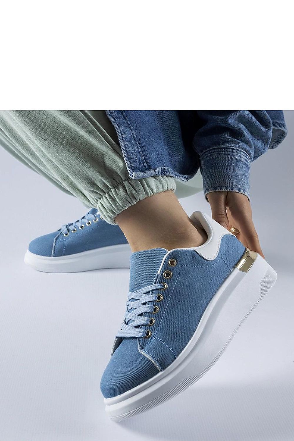 Sneakers model 207619 Solea