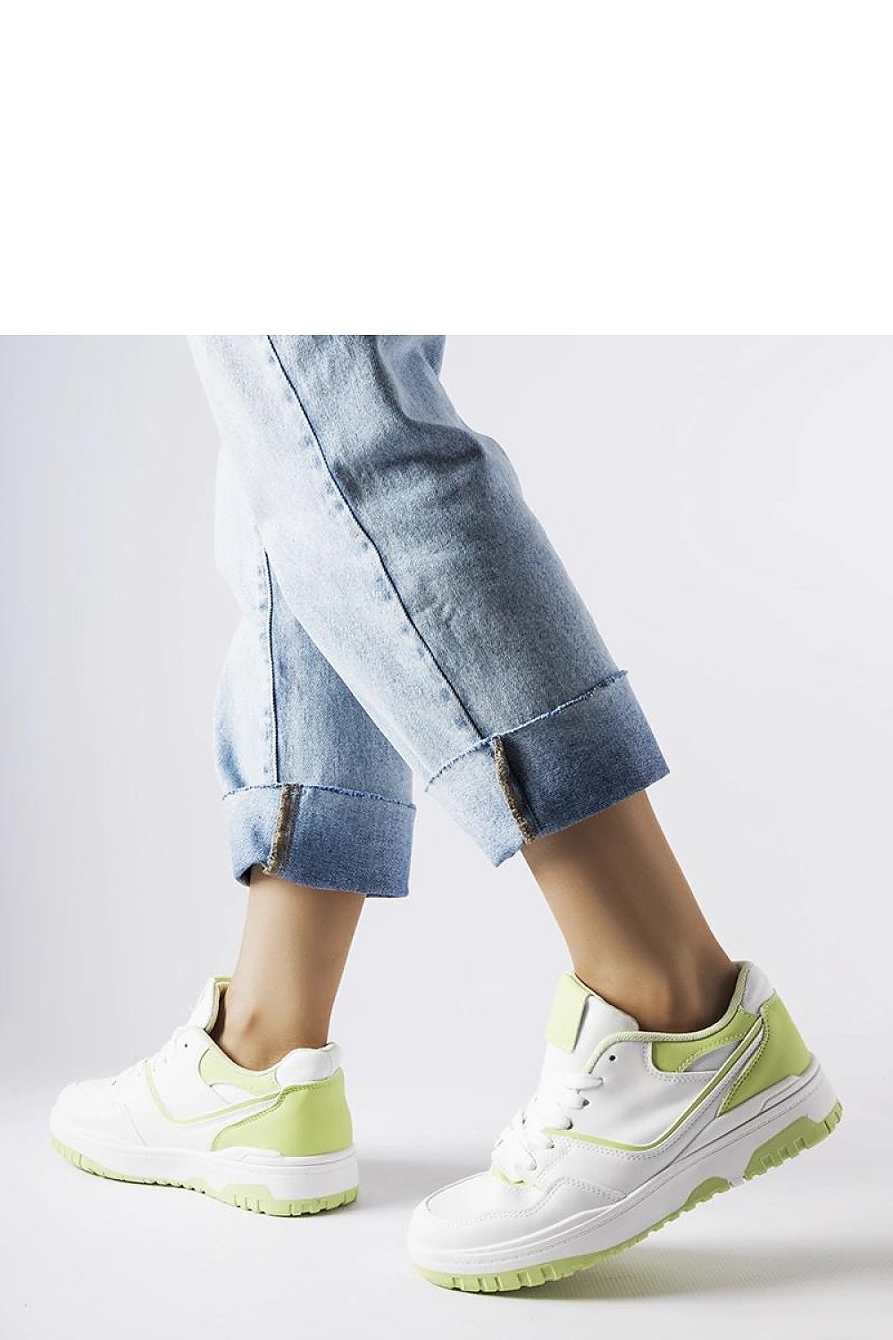 Sneakers model 207688 Solea