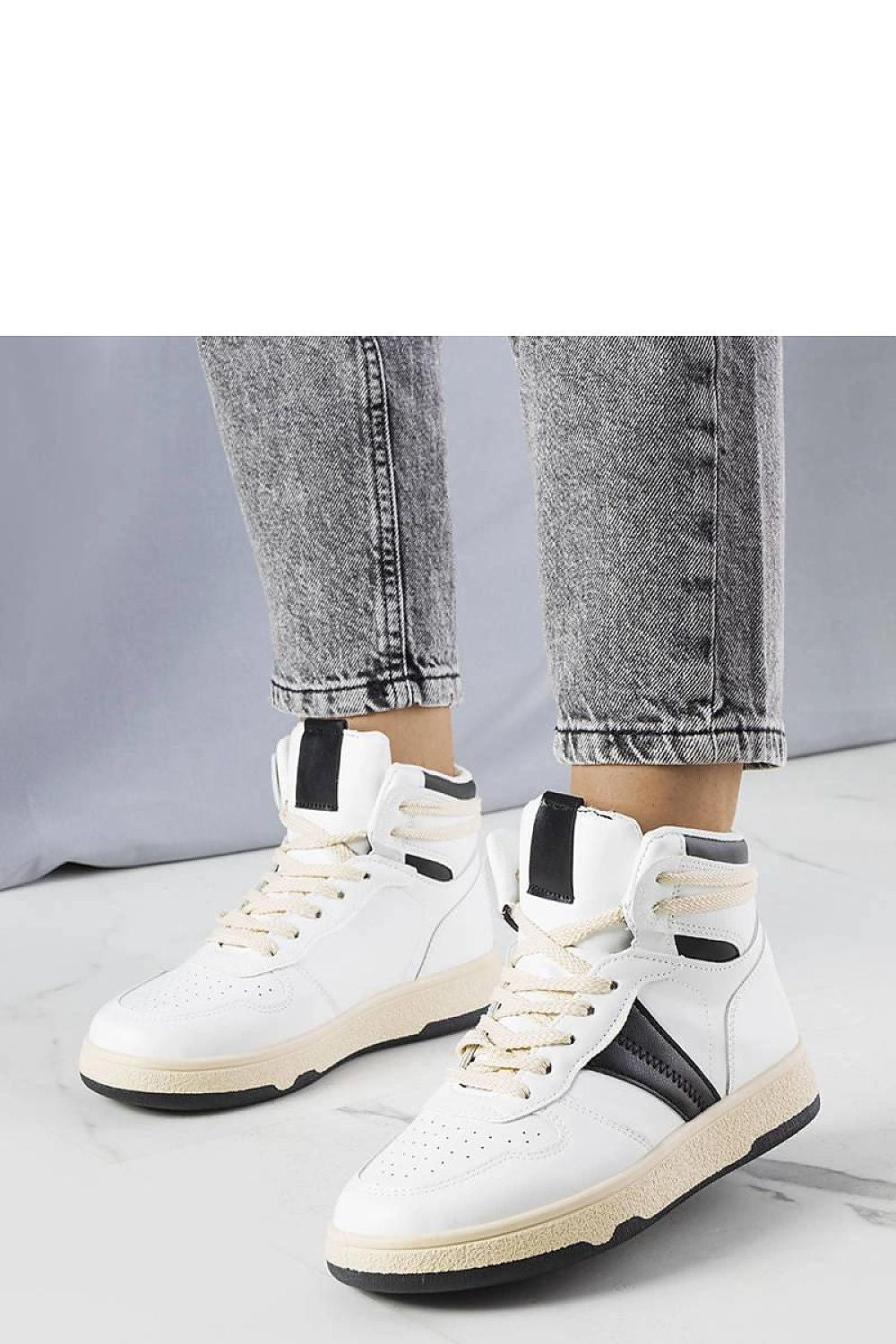 Sneakers model 208011 Solea