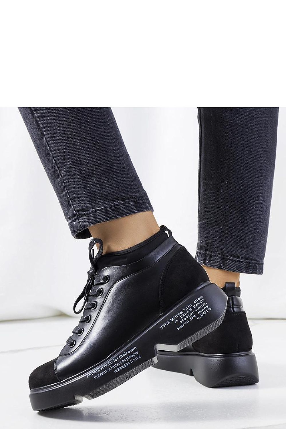 Sneakers model 208035 Solea