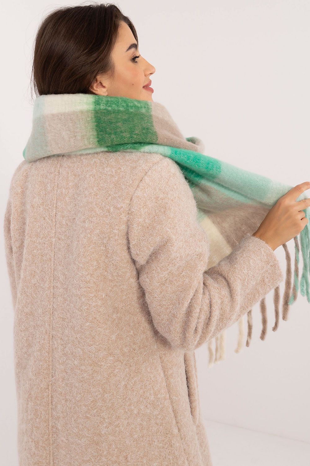 Shawl model 208265 AT