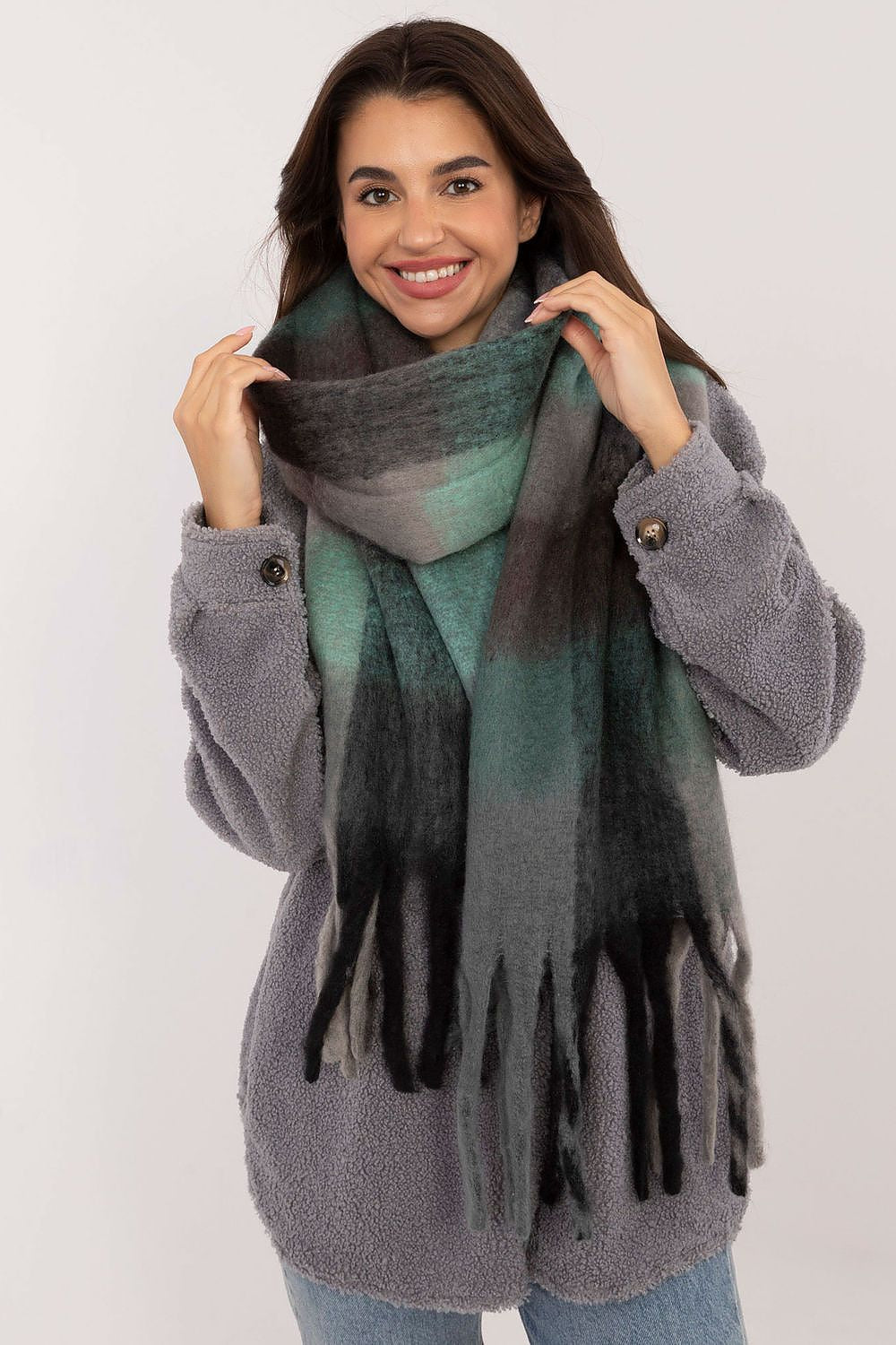 Shawl model 208266 AT