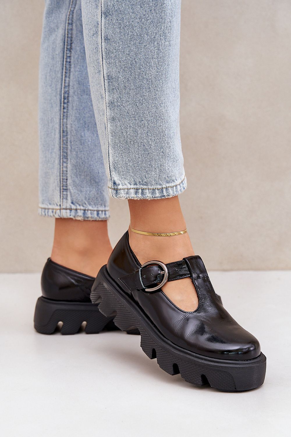 Low Shoes model 208331 Step in style