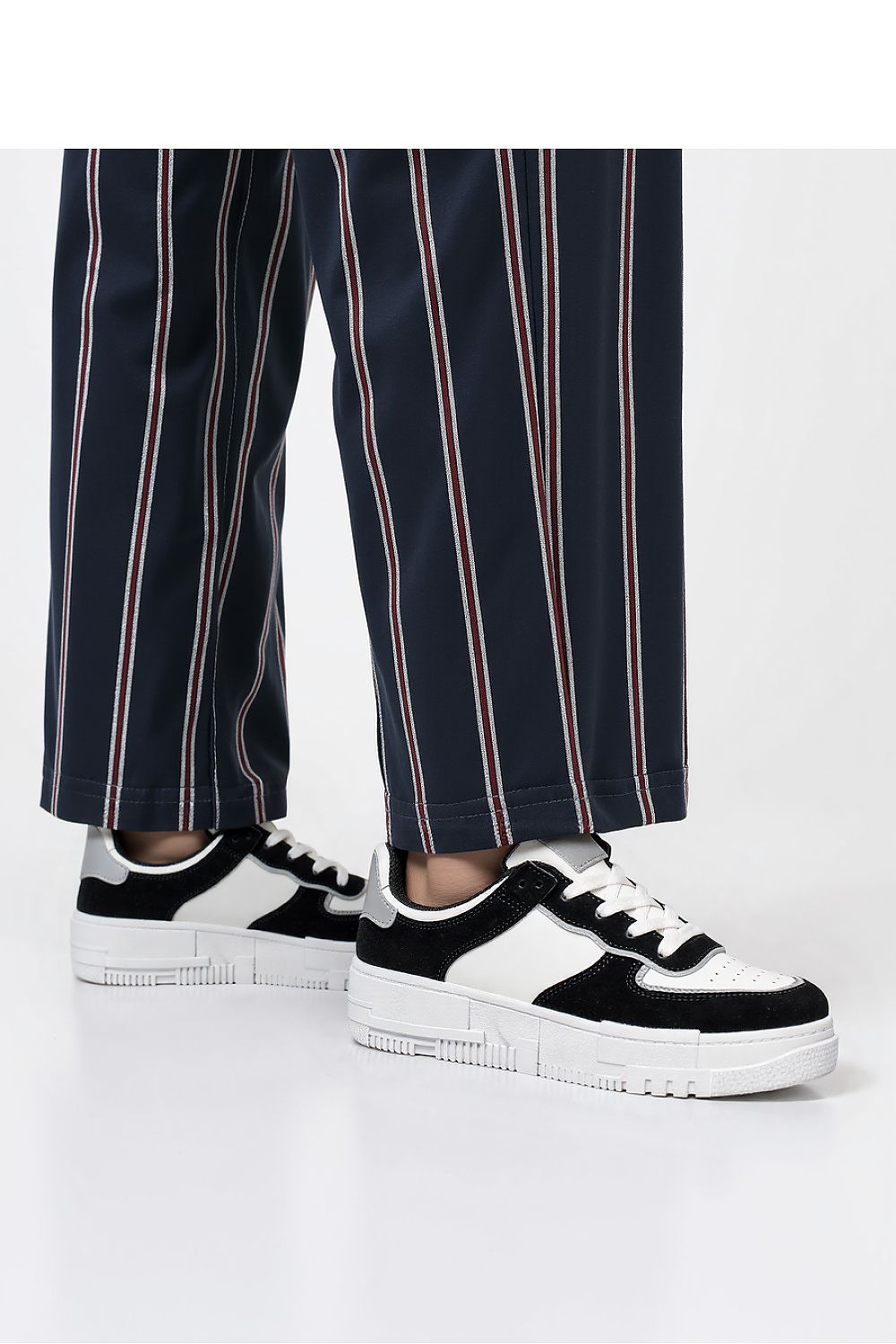 Sport Shoes model 210184 Inello